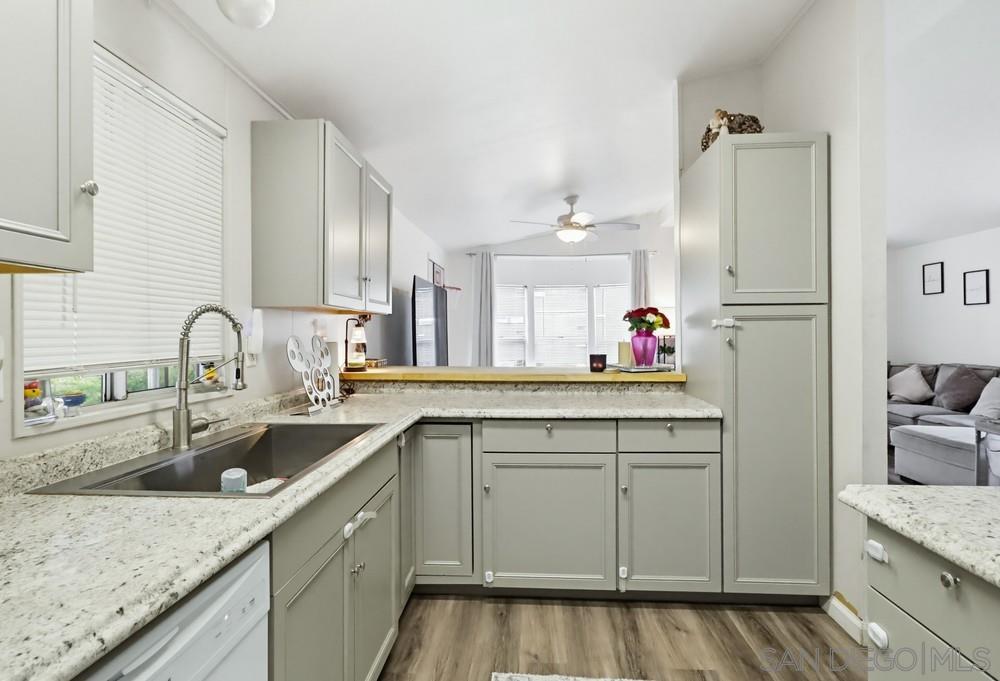 Detail Gallery Image 13 of 40 For 7908  Rancho Fanita Dr  Spc 17,  Santee,  CA 92071 - 3 Beds | 2 Baths