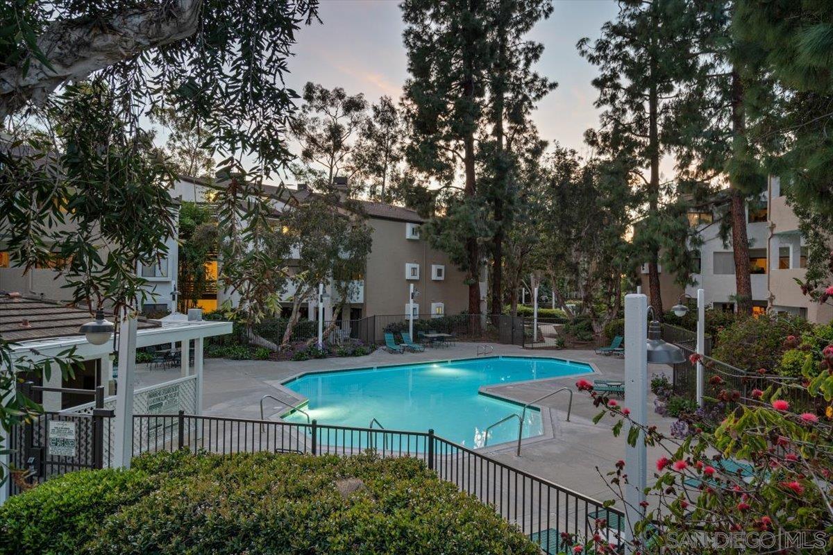 Detail Gallery Image 33 of 43 For 9745  Mesa Springs Way  #142,  San Diego,  CA 92126 - 2 Beds | 2 Baths