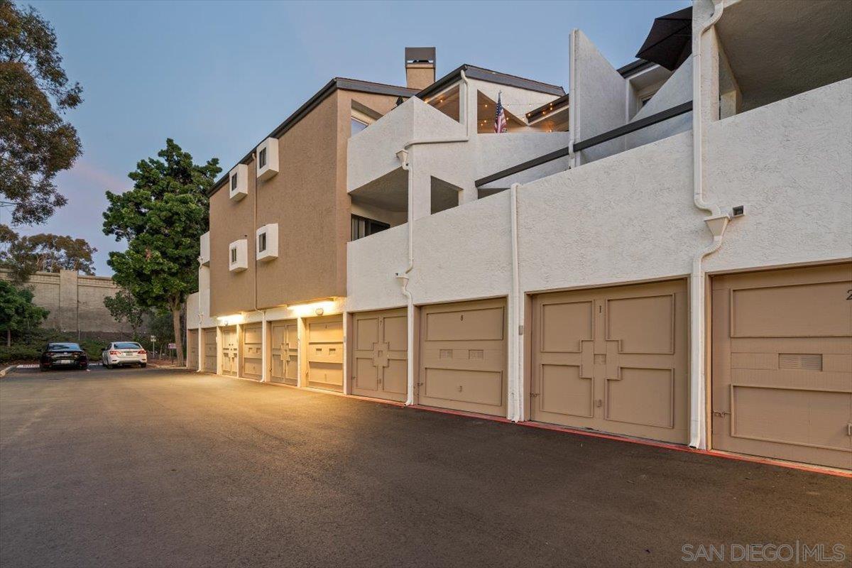 Detail Gallery Image 34 of 43 For 9745  Mesa Springs Way  #142,  San Diego,  CA 92126 - 2 Beds | 2 Baths