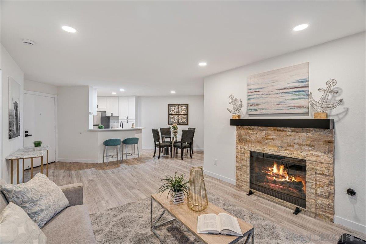 Detail Gallery Image 5 of 43 For 9745  Mesa Springs Way  #142,  San Diego,  CA 92126 - 2 Beds | 2 Baths