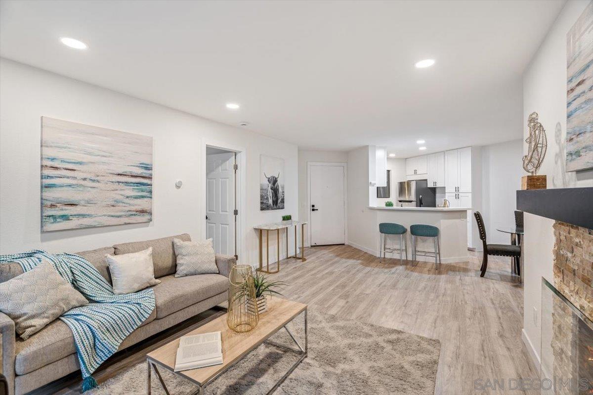 Detail Gallery Image 6 of 43 For 9745  Mesa Springs Way  #142,  San Diego,  CA 92126 - 2 Beds | 2 Baths