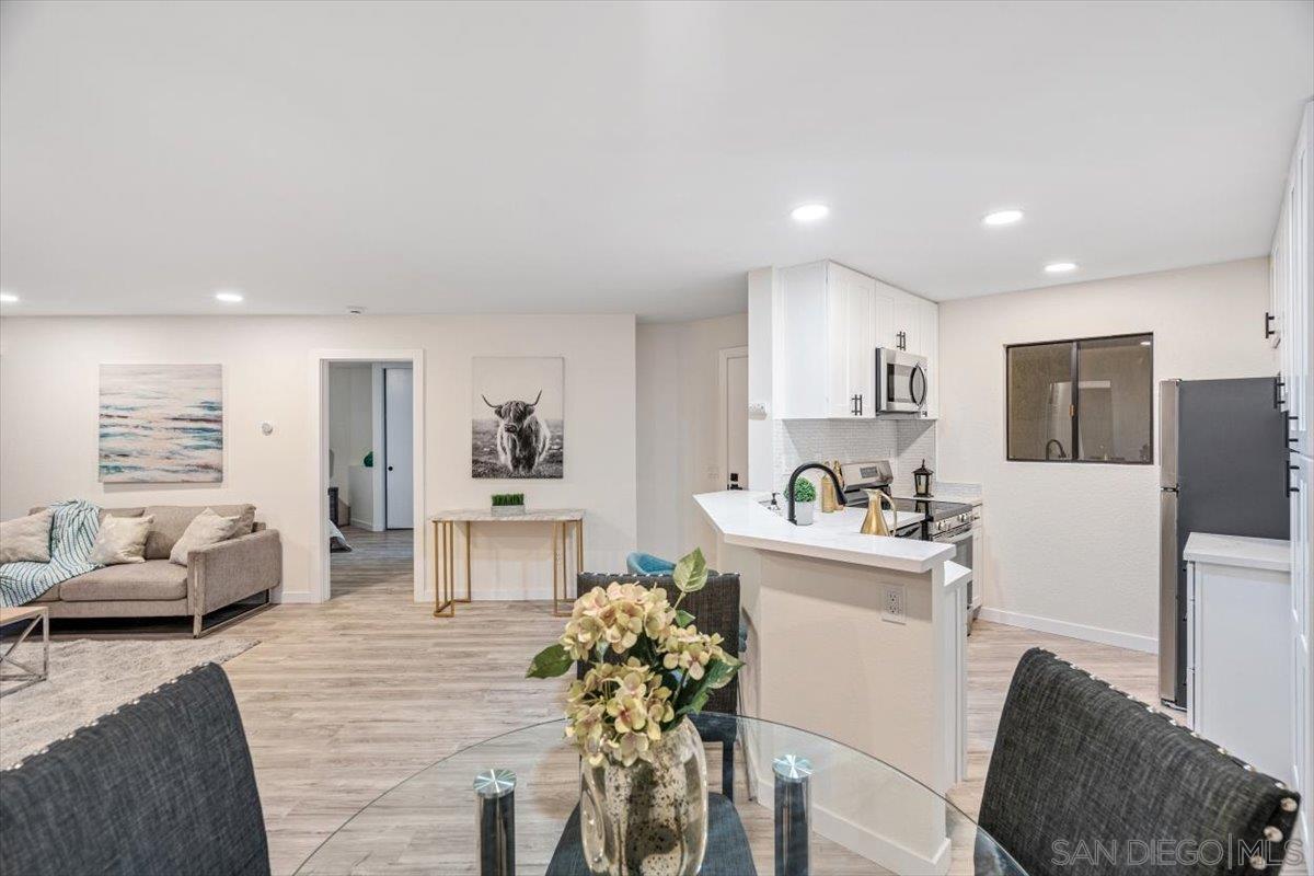 Detail Gallery Image 9 of 43 For 9745  Mesa Springs Way  #142,  San Diego,  CA 92126 - 2 Beds | 2 Baths