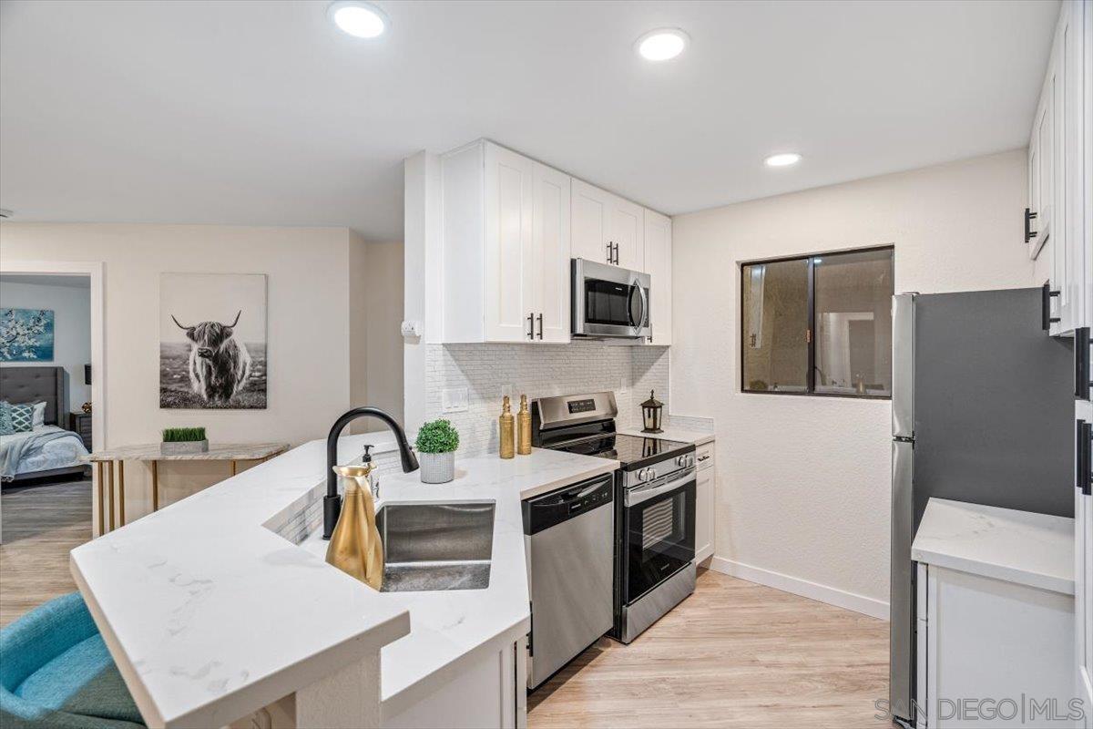 Detail Gallery Image 10 of 43 For 9745  Mesa Springs Way  #142,  San Diego,  CA 92126 - 2 Beds | 2 Baths