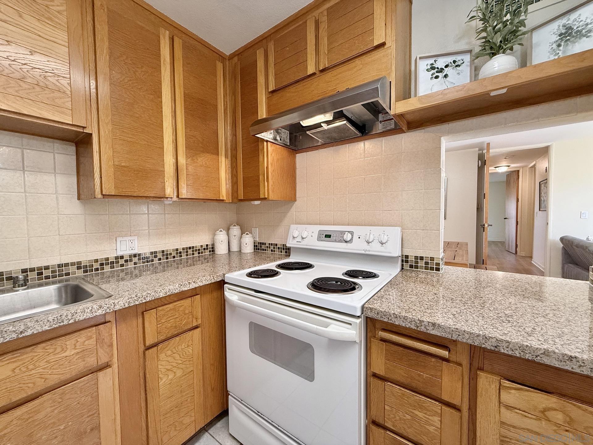 Detail Gallery Image 19 of 49 For 4082  Albatross St  #7,  San Diego,  CA 92103 - 2 Beds | 2 Baths