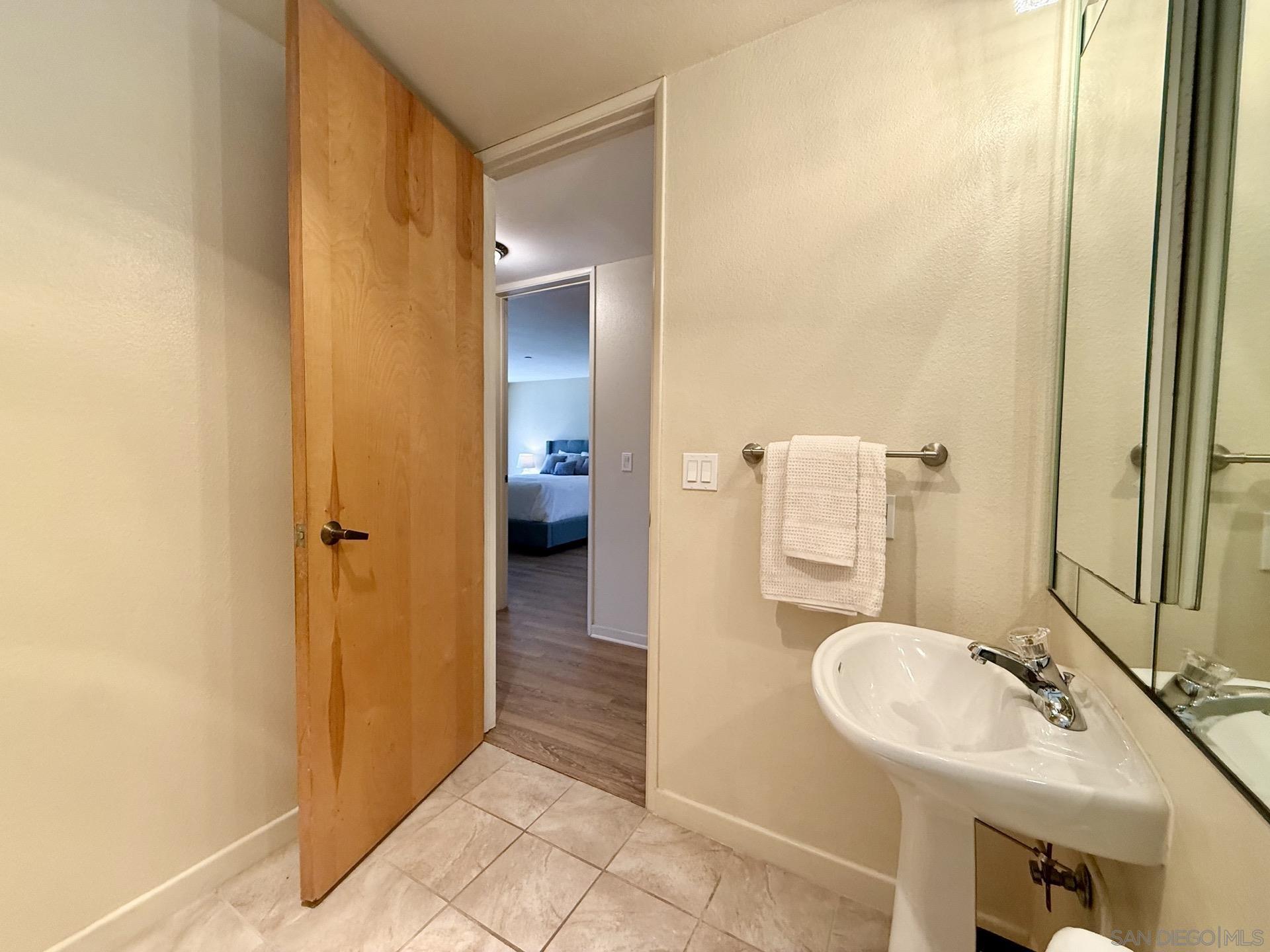 Detail Gallery Image 43 of 49 For 4082  Albatross St  #7,  San Diego,  CA 92103 - 2 Beds | 2 Baths