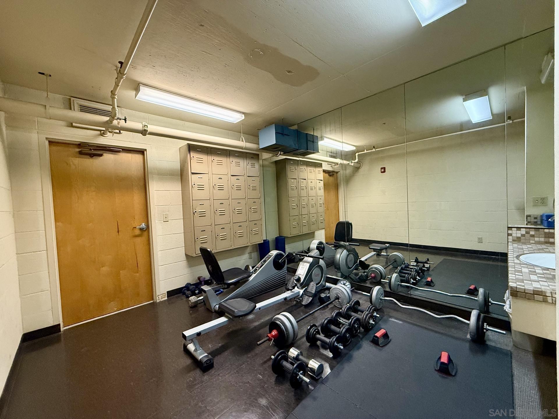 Detail Gallery Image 47 of 49 For 4082  Albatross St  #7,  San Diego,  CA 92103 - 2 Beds | 2 Baths