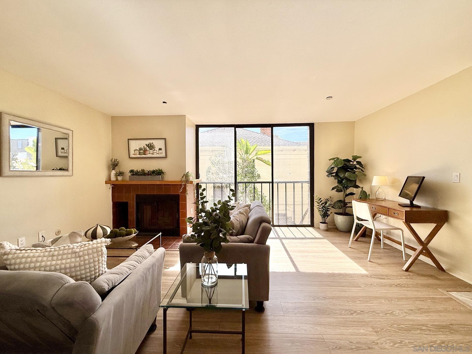 Detail Gallery Image 7 of 49 For 4082  Albatross St  #7,  San Diego,  CA 92103 - 2 Beds | 2 Baths