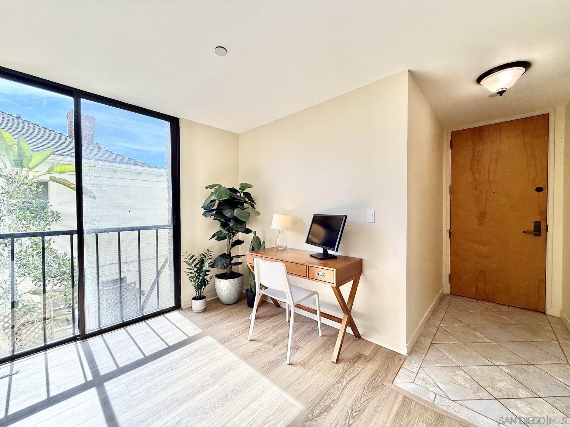 Detail Gallery Image 8 of 49 For 4082  Albatross St  #7,  San Diego,  CA 92103 - 2 Beds | 2 Baths