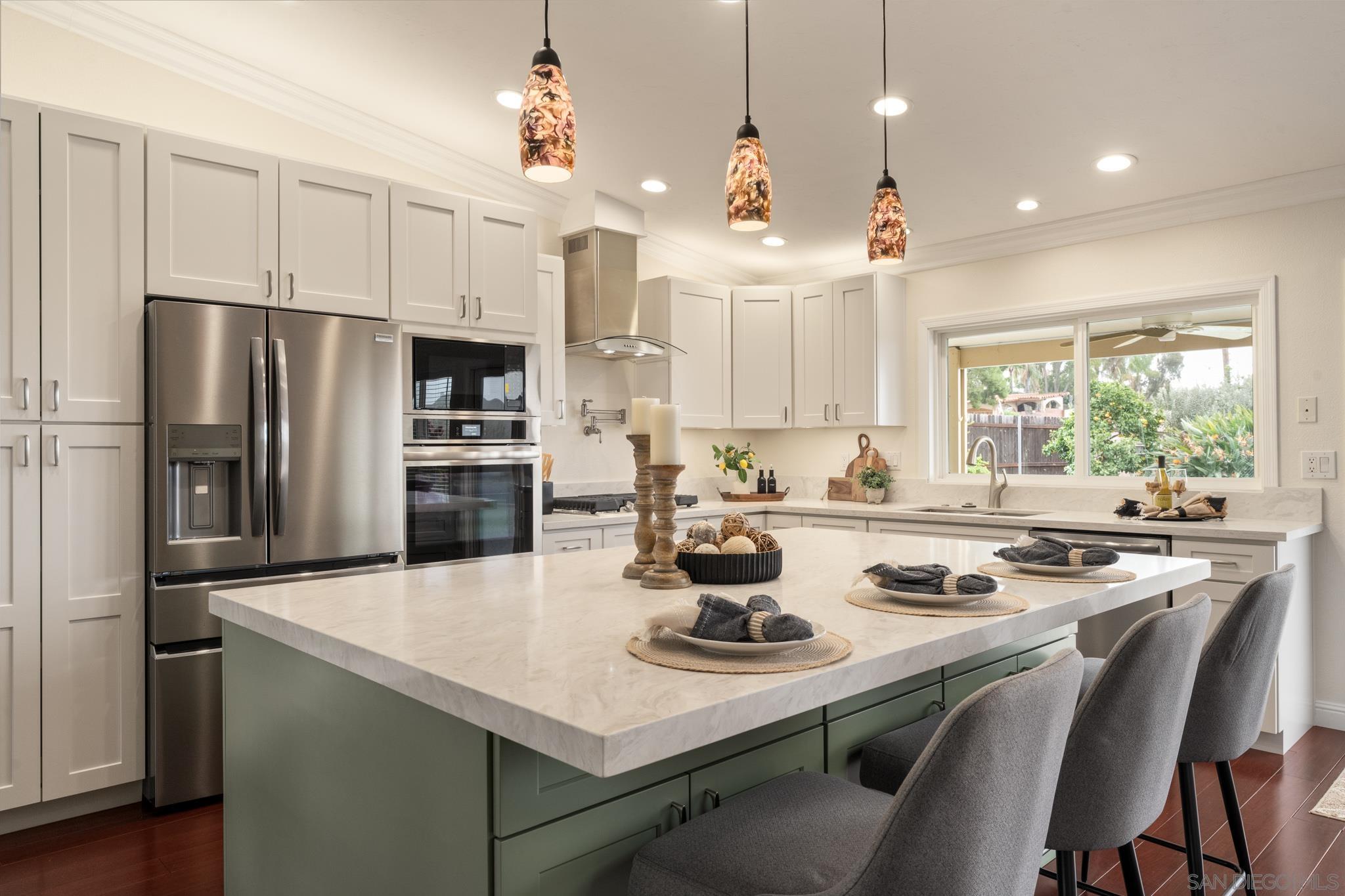 Detail Gallery Image 11 of 44 For 1975  Julianna St, El Cajon,  CA 92019 - 4 Beds | 2 Baths