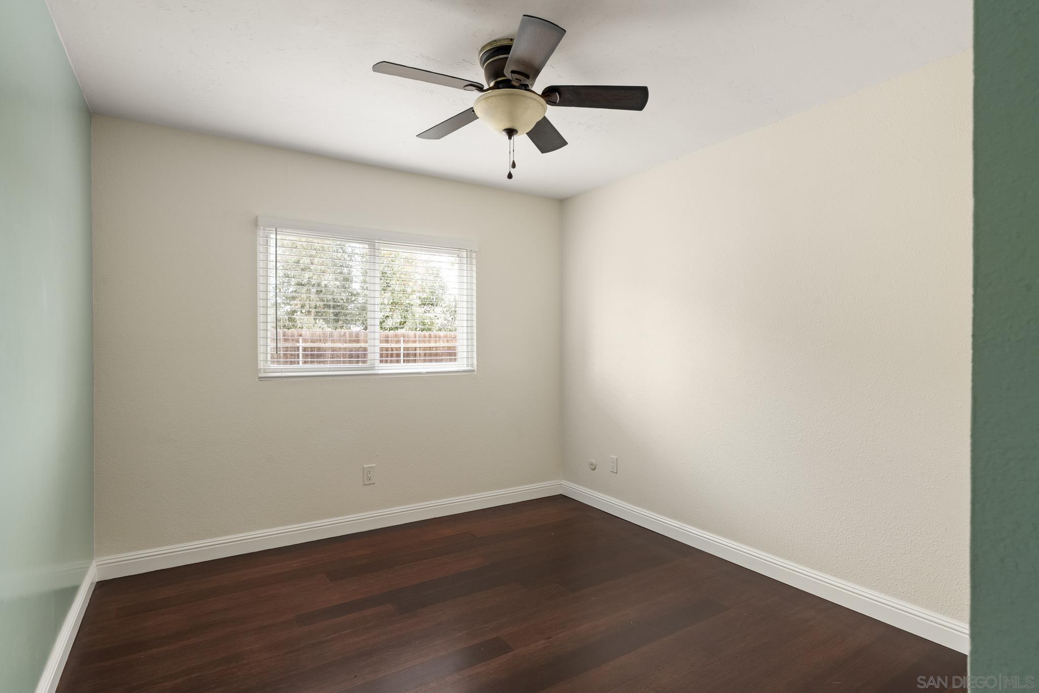 Detail Gallery Image 17 of 44 For 1975  Julianna St, El Cajon,  CA 92019 - 4 Beds | 2 Baths