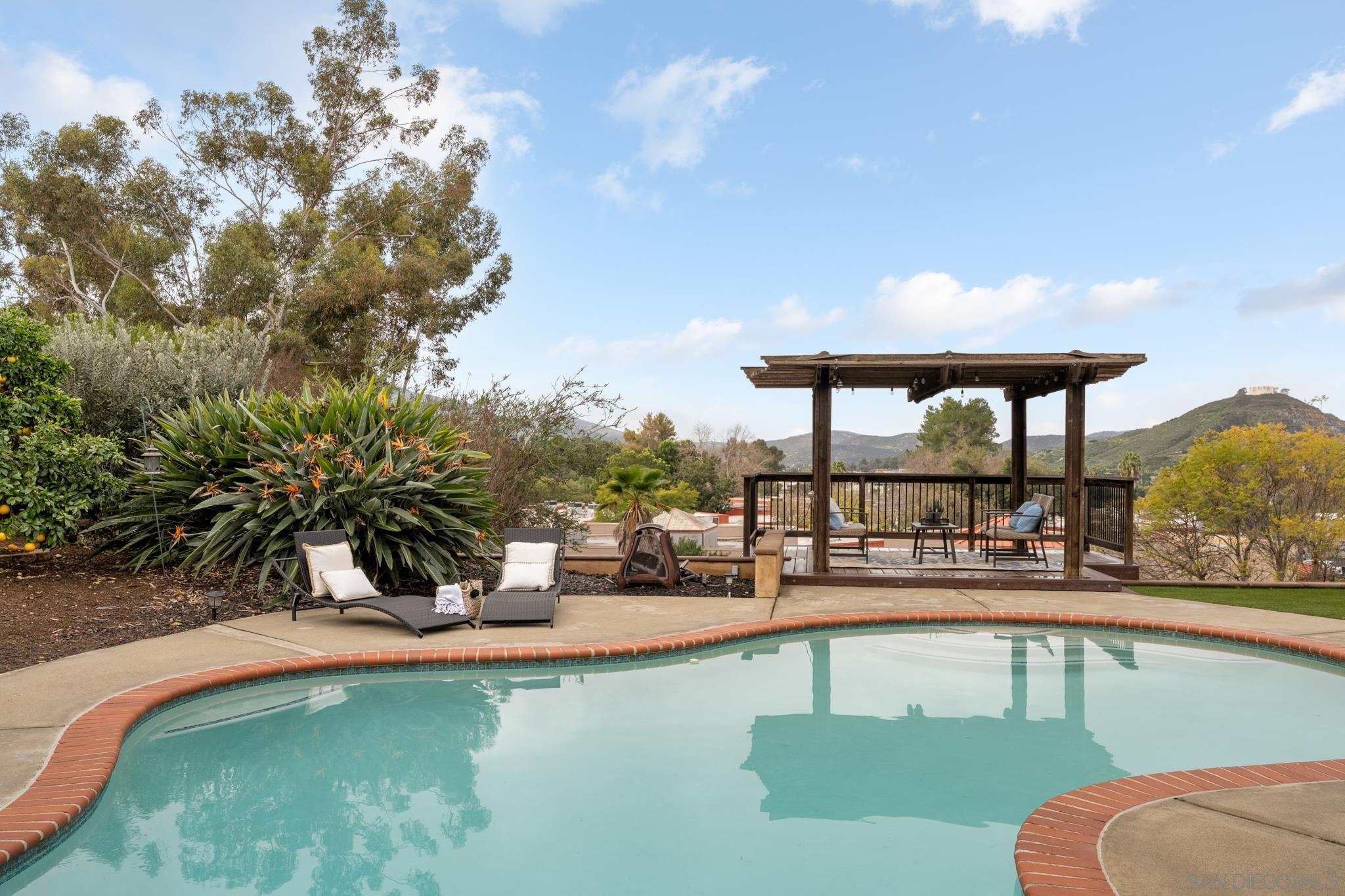 Detail Gallery Image 31 of 44 For 1975  Julianna St, El Cajon,  CA 92019 - 4 Beds | 2 Baths