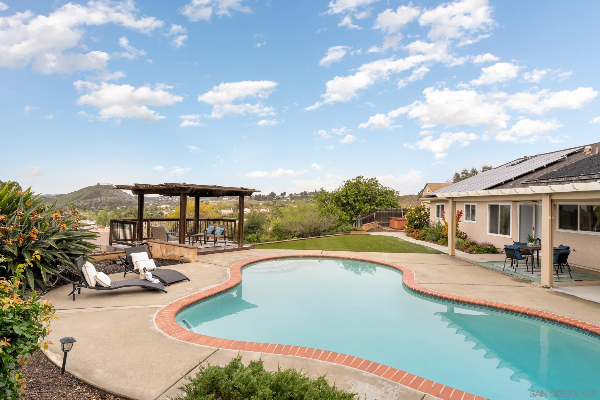 Detail Gallery Image 34 of 44 For 1975  Julianna St, El Cajon,  CA 92019 - 4 Beds | 2 Baths