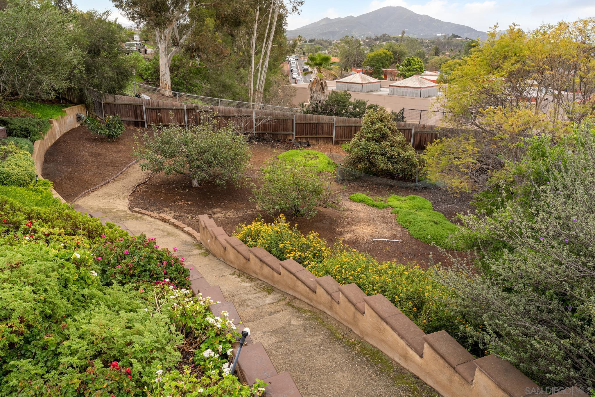 Detail Gallery Image 38 of 44 For 1975  Julianna St, El Cajon,  CA 92019 - 4 Beds | 2 Baths