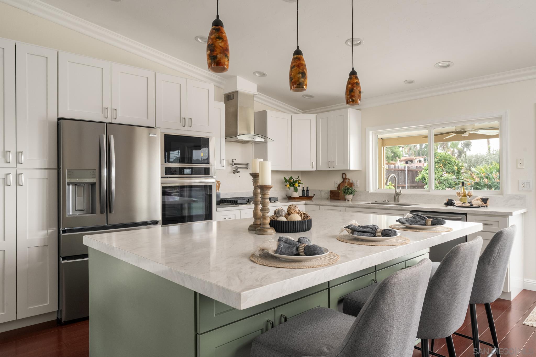 Detail Gallery Image 10 of 44 For 1975  Julianna St, El Cajon,  CA 92019 - 4 Beds | 2 Baths