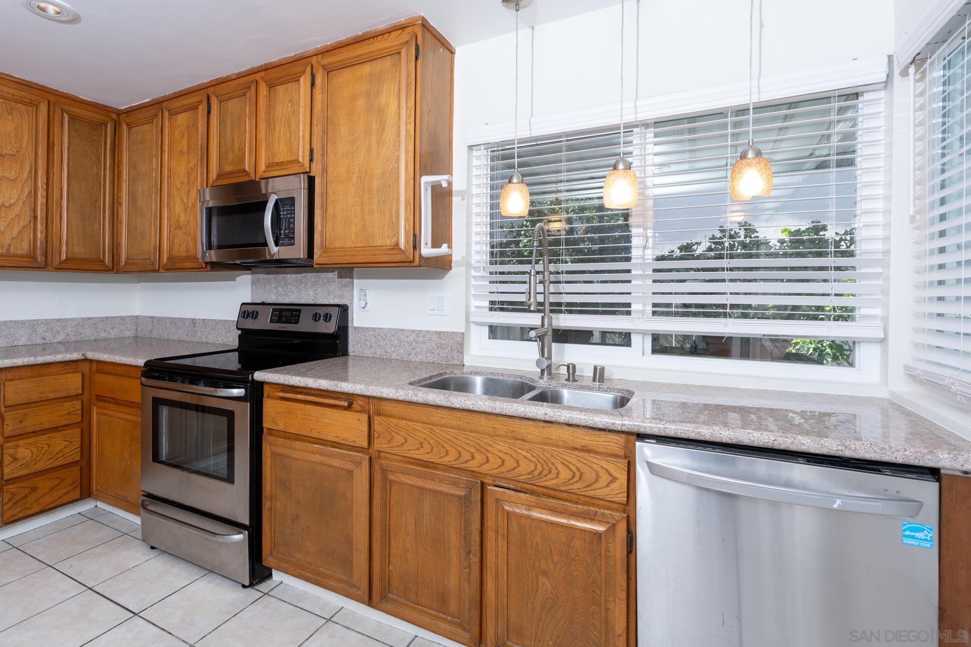 Detail Gallery Image 7 of 35 For 11368  Squamish Rd, San Diego,  CA 92126 - 4 Beds | 3 Baths