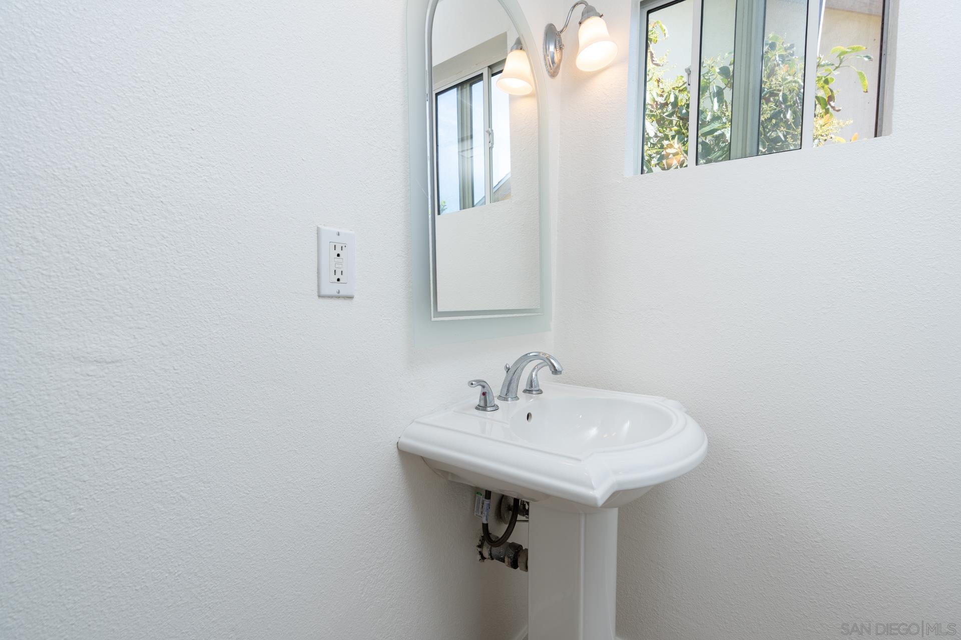 Detail Gallery Image 9 of 35 For 11368  Squamish Rd, San Diego,  CA 92126 - 4 Beds | 3 Baths