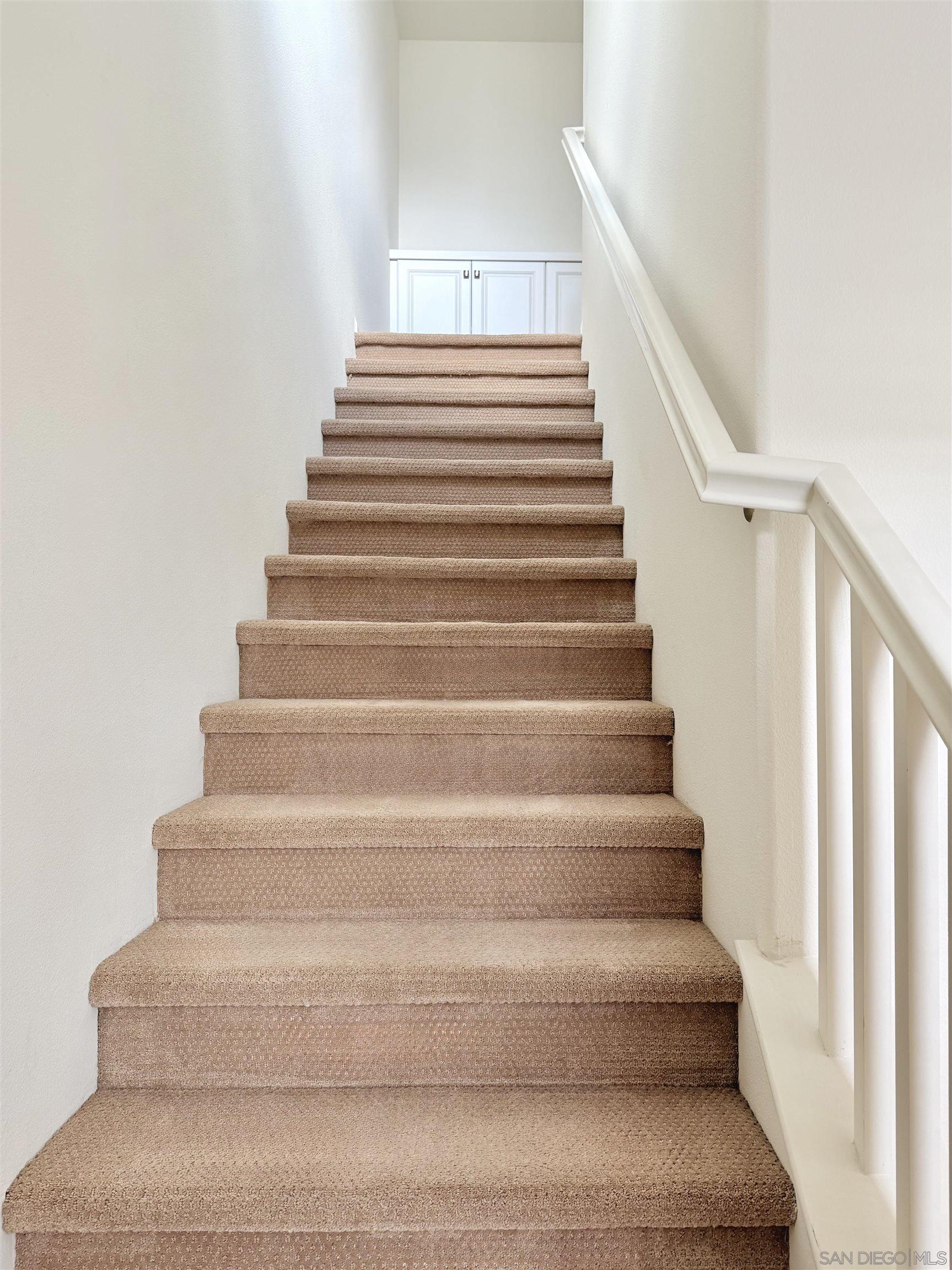 Detail Gallery Image 12 of 36 For 2451  Verano Way, Vista,  CA 92081 - 4 Beds | 3/1 Baths