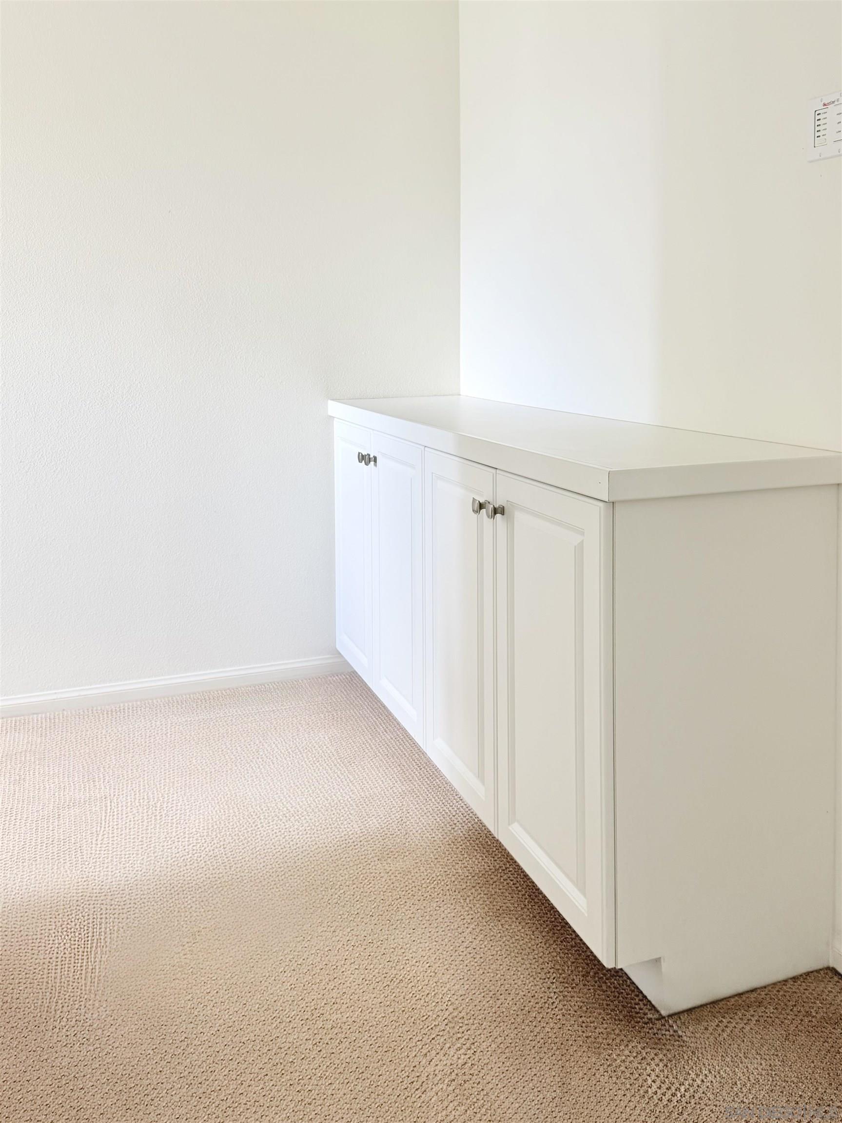 Detail Gallery Image 13 of 36 For 2451  Verano Way, Vista,  CA 92081 - 4 Beds | 3/1 Baths