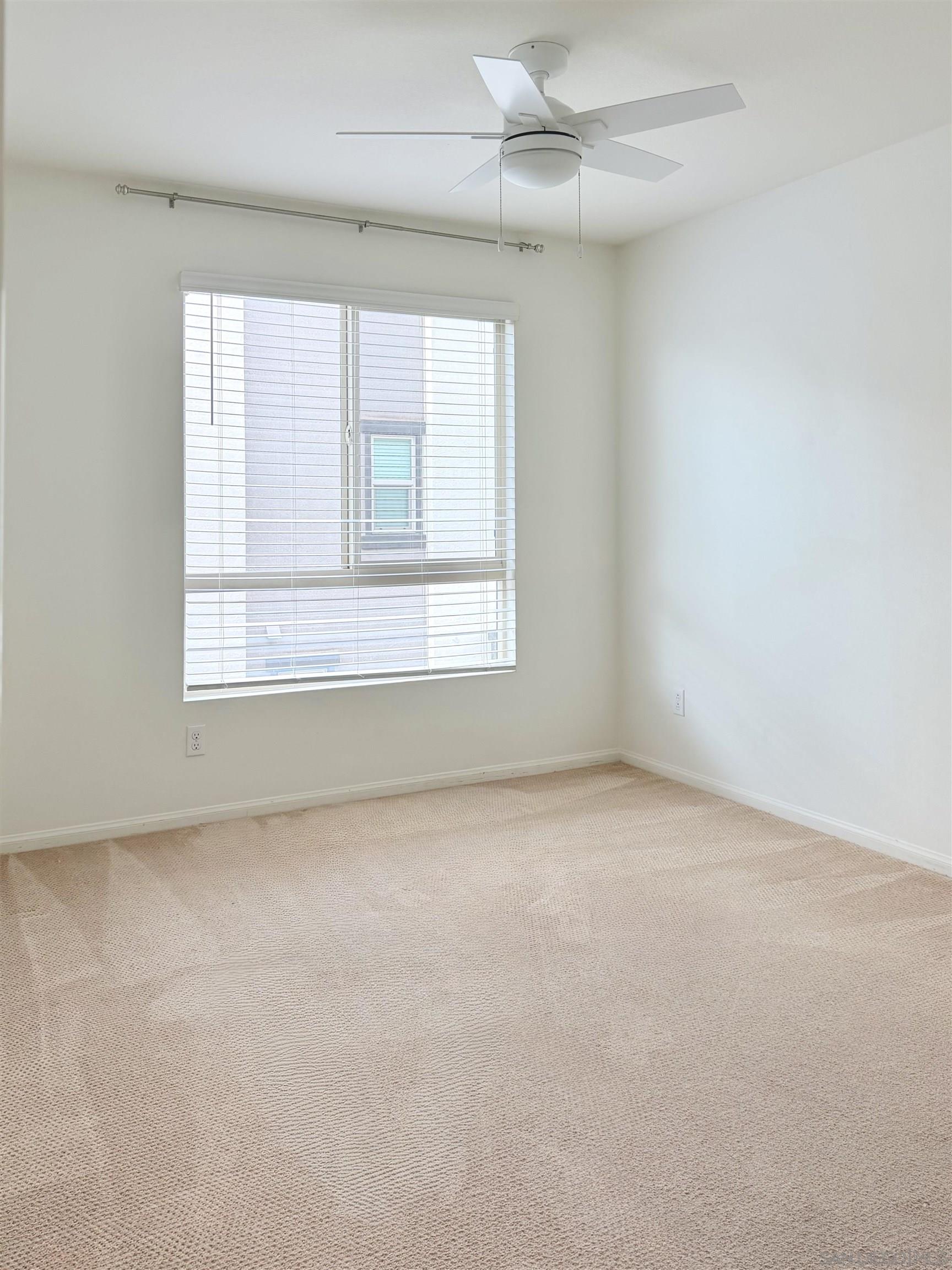 Detail Gallery Image 19 of 36 For 2451  Verano Way, Vista,  CA 92081 - 4 Beds | 3/1 Baths