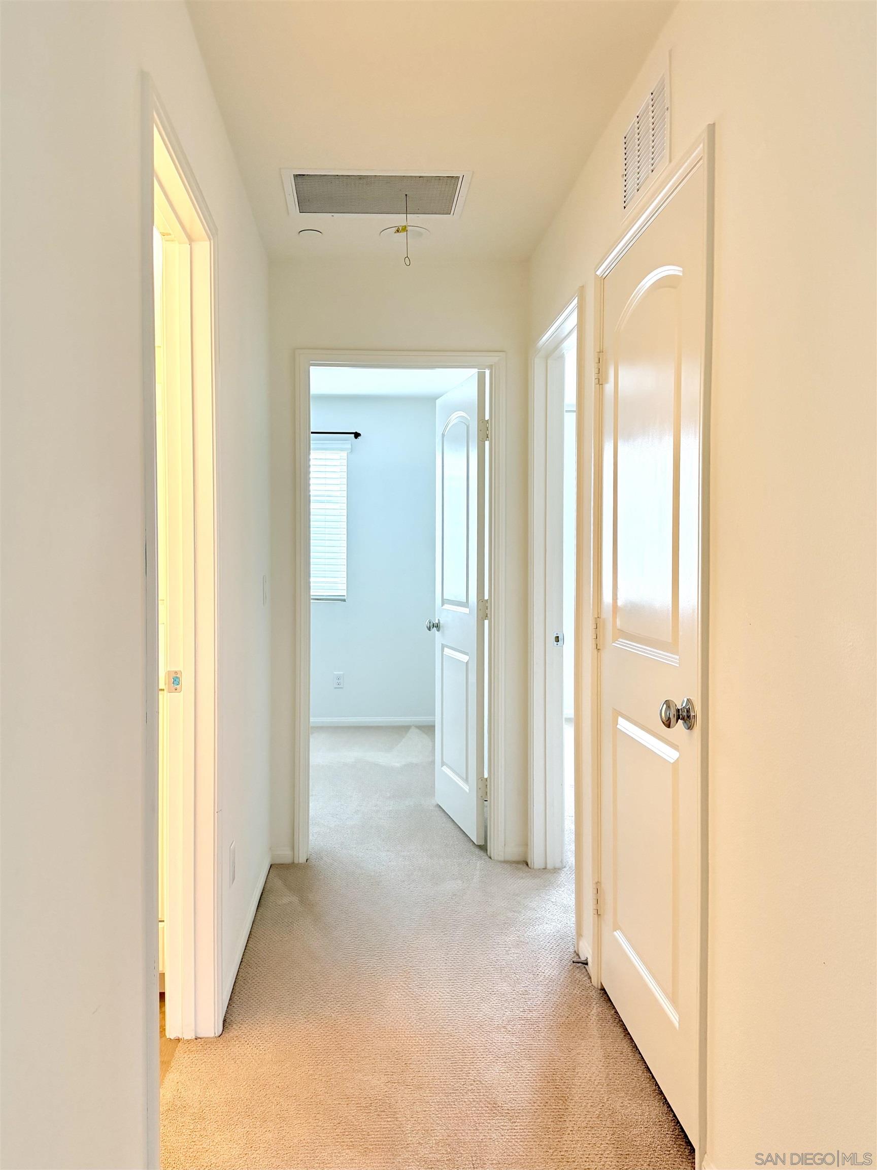 Detail Gallery Image 21 of 36 For 2451  Verano Way, Vista,  CA 92081 - 4 Beds | 3/1 Baths