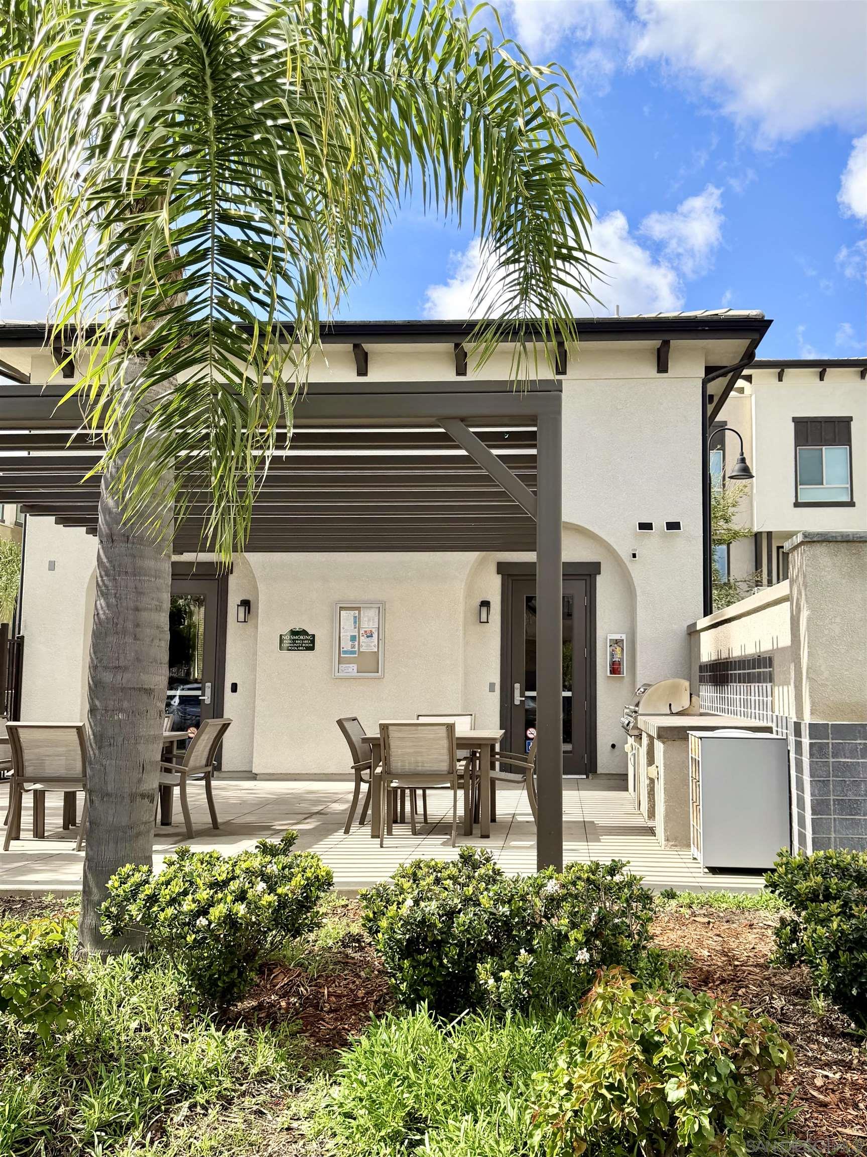 Detail Gallery Image 27 of 36 For 2451  Verano Way, Vista,  CA 92081 - 4 Beds | 3/1 Baths