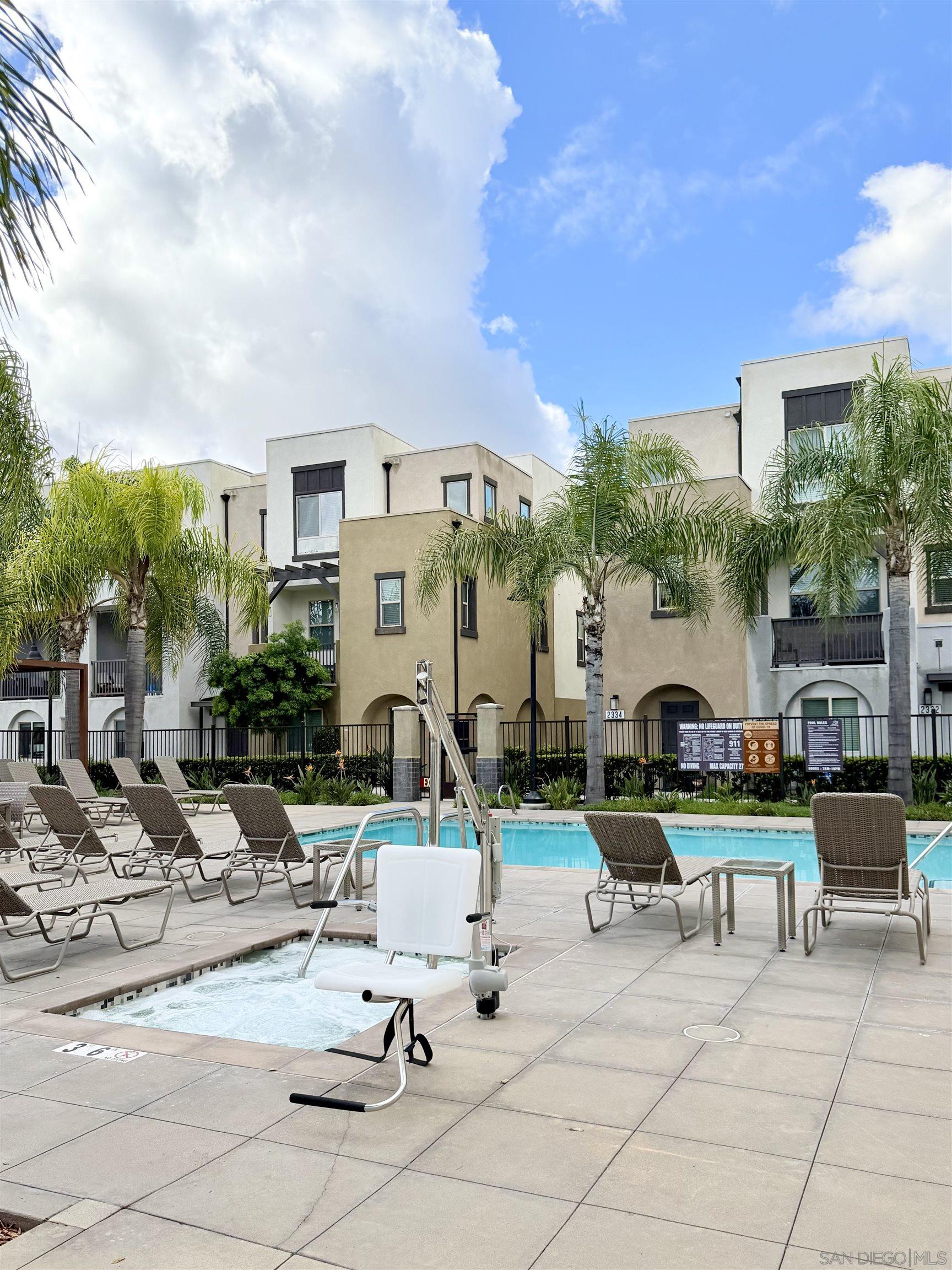 Detail Gallery Image 29 of 36 For 2451  Verano Way, Vista,  CA 92081 - 4 Beds | 3/1 Baths