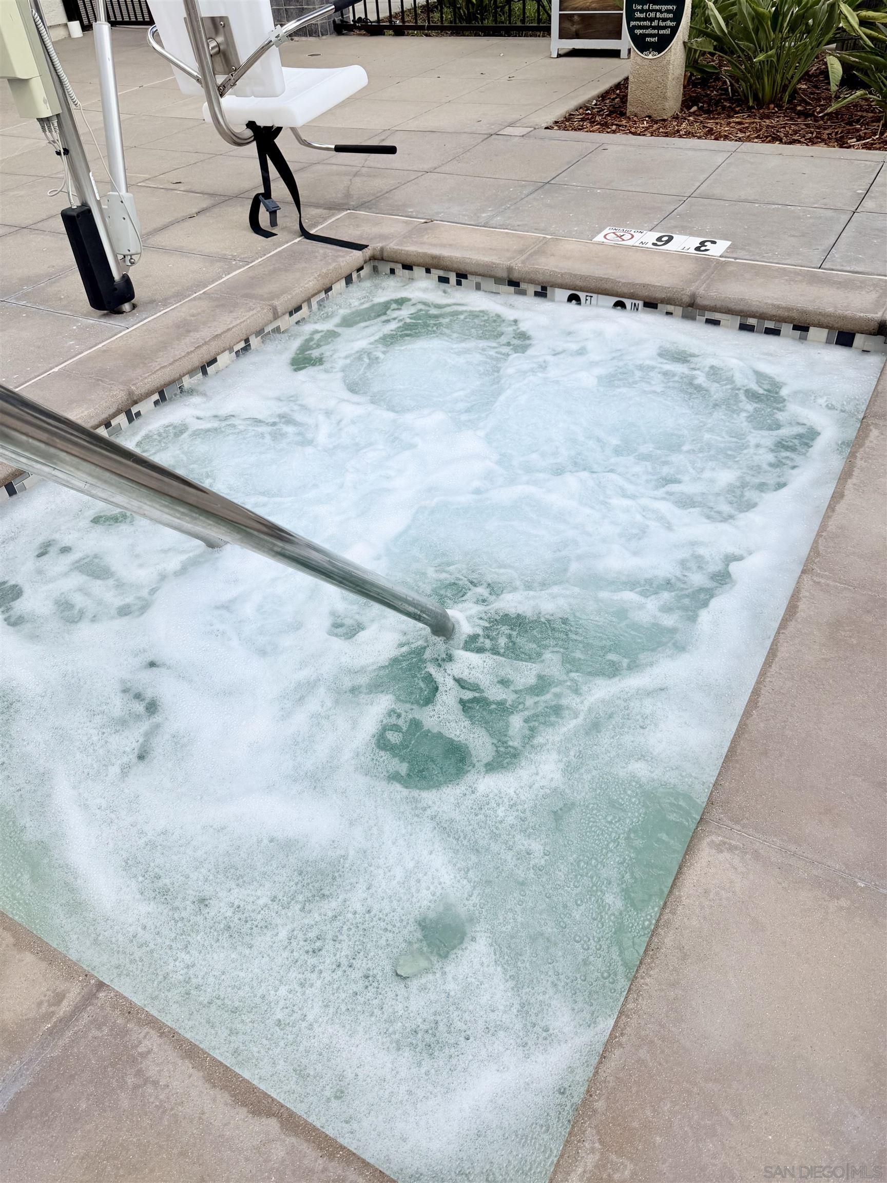 Detail Gallery Image 33 of 36 For 2451  Verano Way, Vista,  CA 92081 - 4 Beds | 3/1 Baths