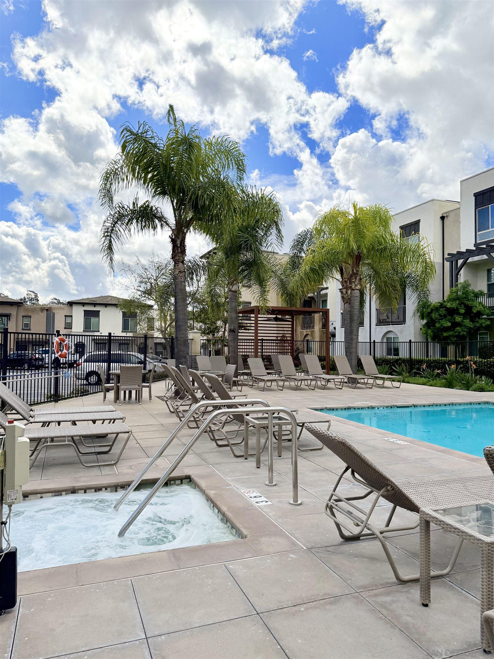 Detail Gallery Image 35 of 36 For 2451  Verano Way, Vista,  CA 92081 - 4 Beds | 3/1 Baths