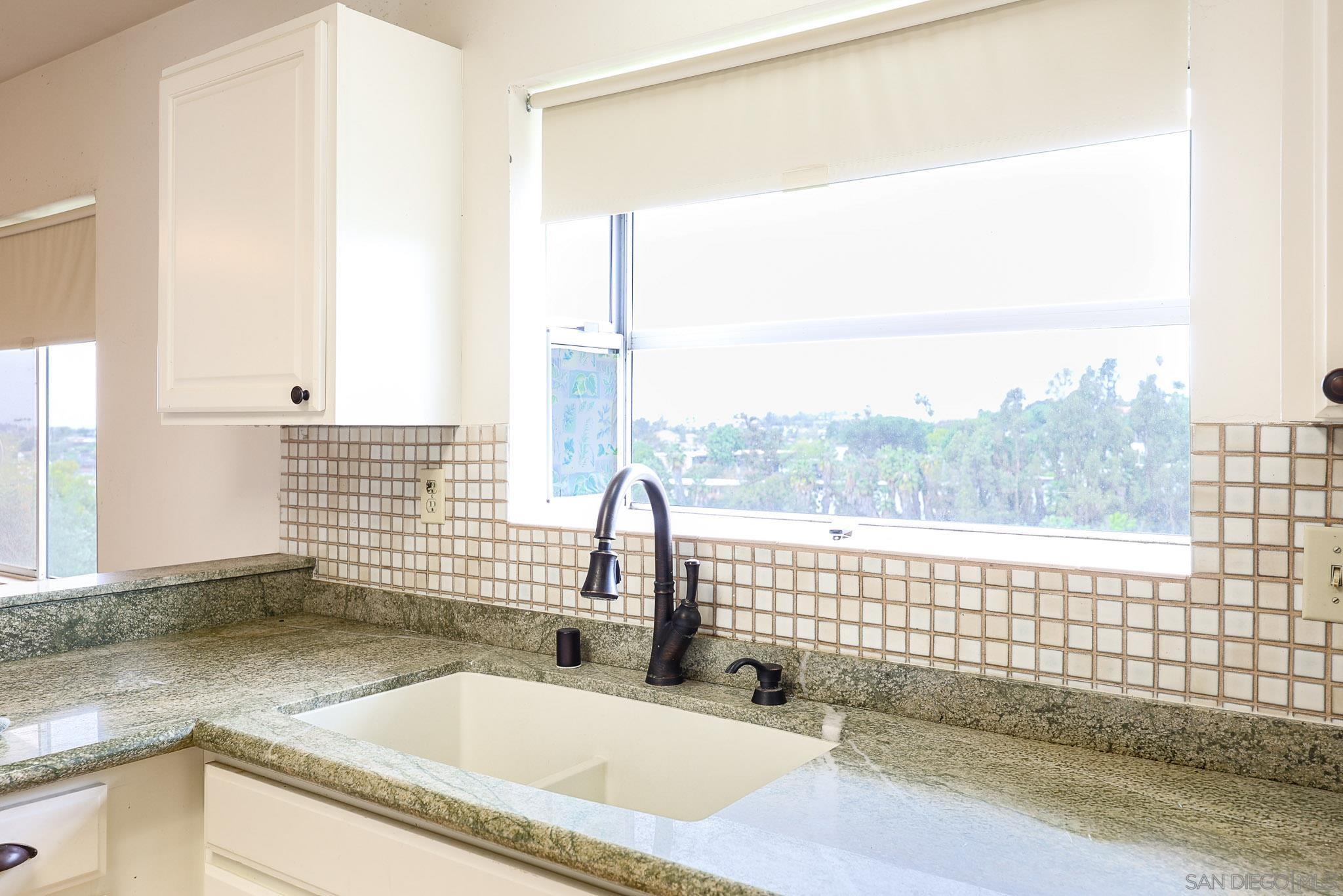 Detail Gallery Image 15 of 57 For 221  Colina Ter, Vista,  CA 92084 - 3 Beds | 2/1 Baths