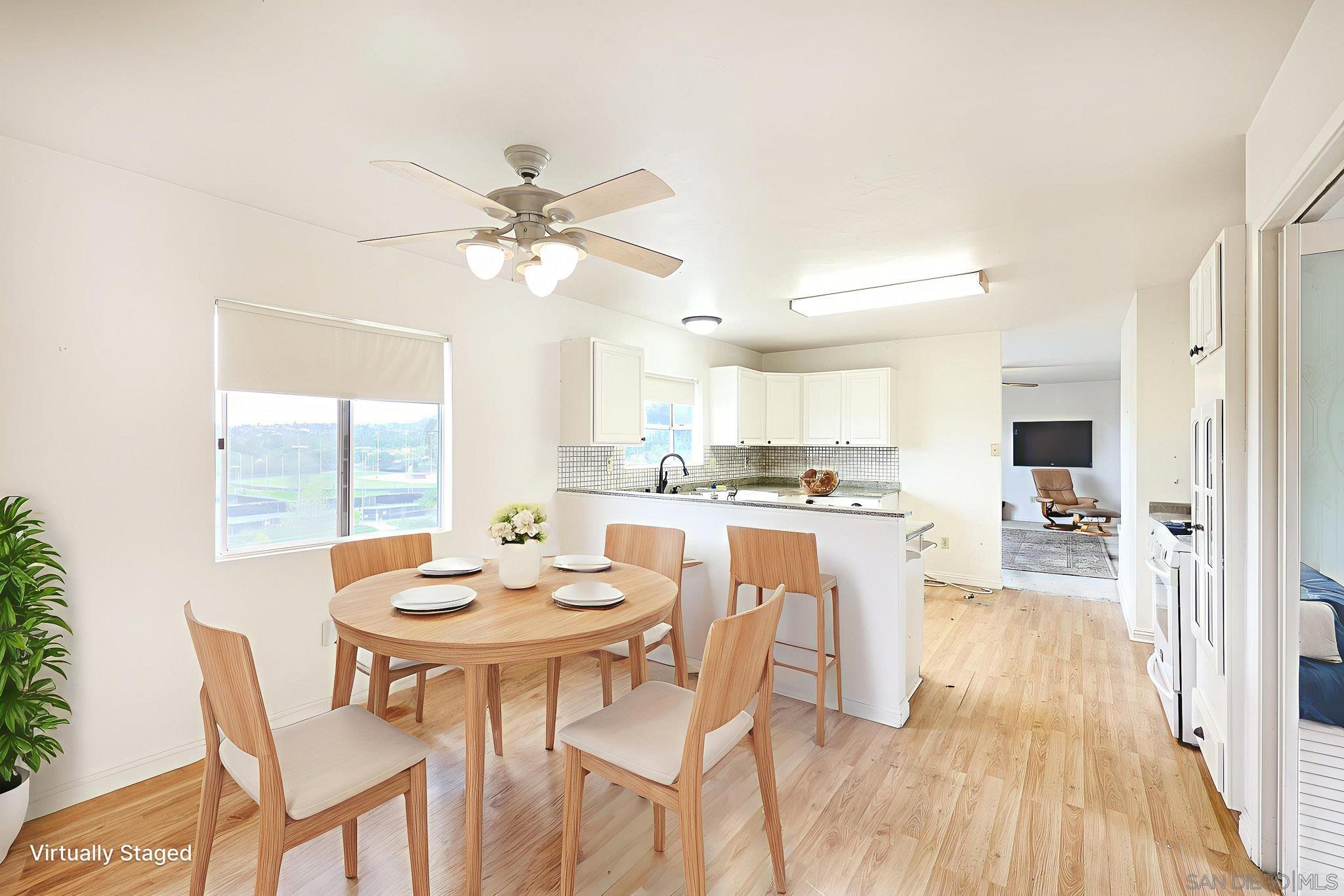 Detail Gallery Image 18 of 57 For 221  Colina Ter, Vista,  CA 92084 - 3 Beds | 2/1 Baths