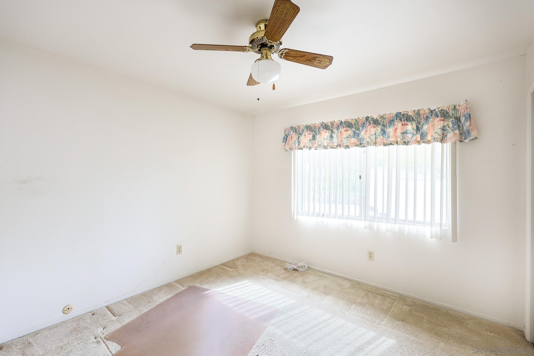 Detail Gallery Image 32 of 57 For 221  Colina Ter, Vista,  CA 92084 - 3 Beds | 2/1 Baths