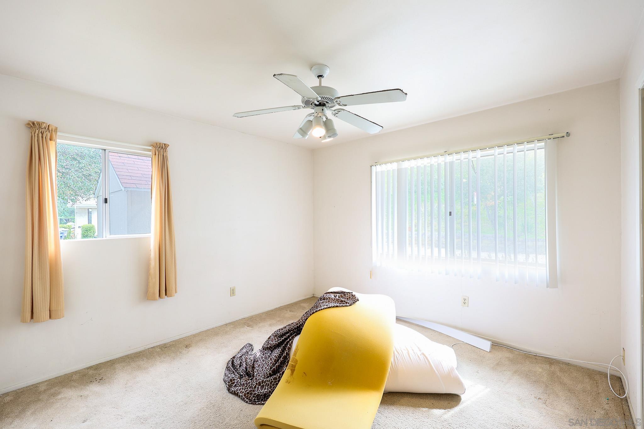 Detail Gallery Image 33 of 57 For 221  Colina Ter, Vista,  CA 92084 - 3 Beds | 2/1 Baths