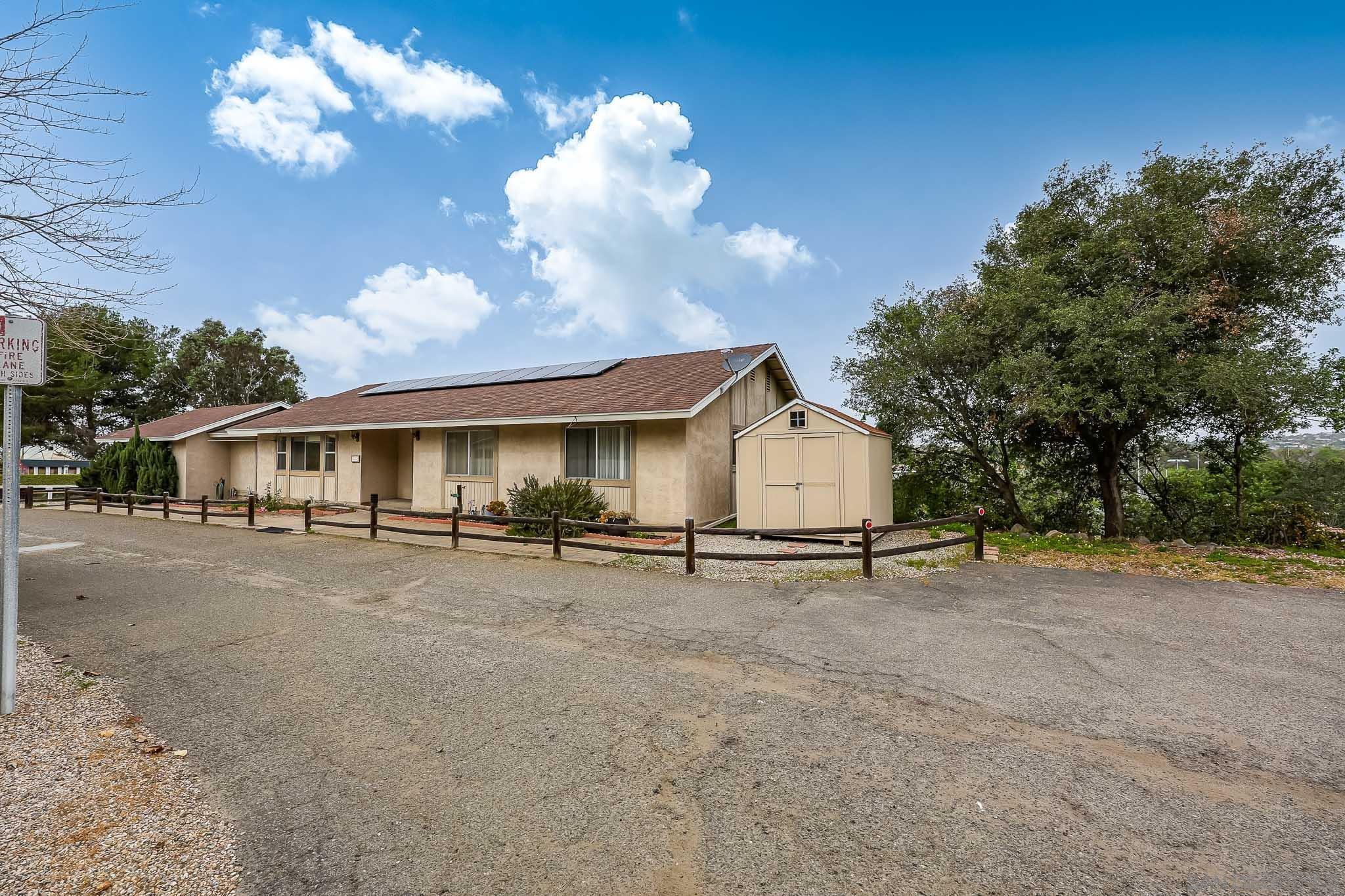 Detail Gallery Image 49 of 57 For 221  Colina Ter, Vista,  CA 92084 - 3 Beds | 2/1 Baths