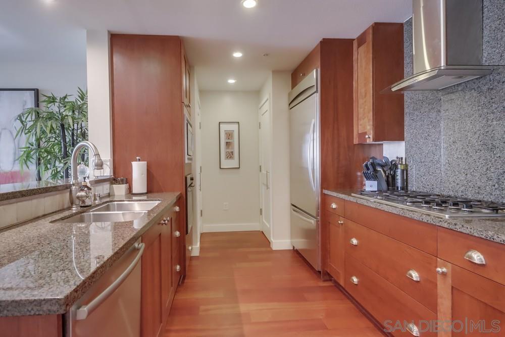 Detail Gallery Image 15 of 43 For 700 W E  1202, San Diego,  CA 92101 - 2 Beds | 2 Baths