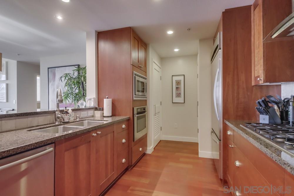 Detail Gallery Image 16 of 43 For 700 W E  1202, San Diego,  CA 92101 - 2 Beds | 2 Baths