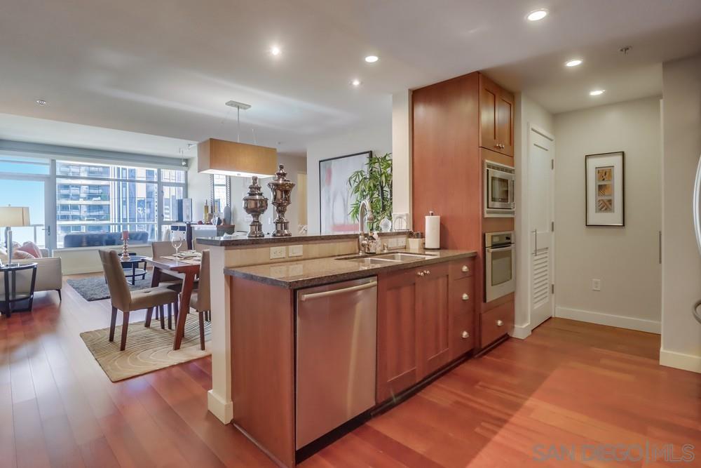 Detail Gallery Image 17 of 43 For 700 W E  1202, San Diego,  CA 92101 - 2 Beds | 2 Baths