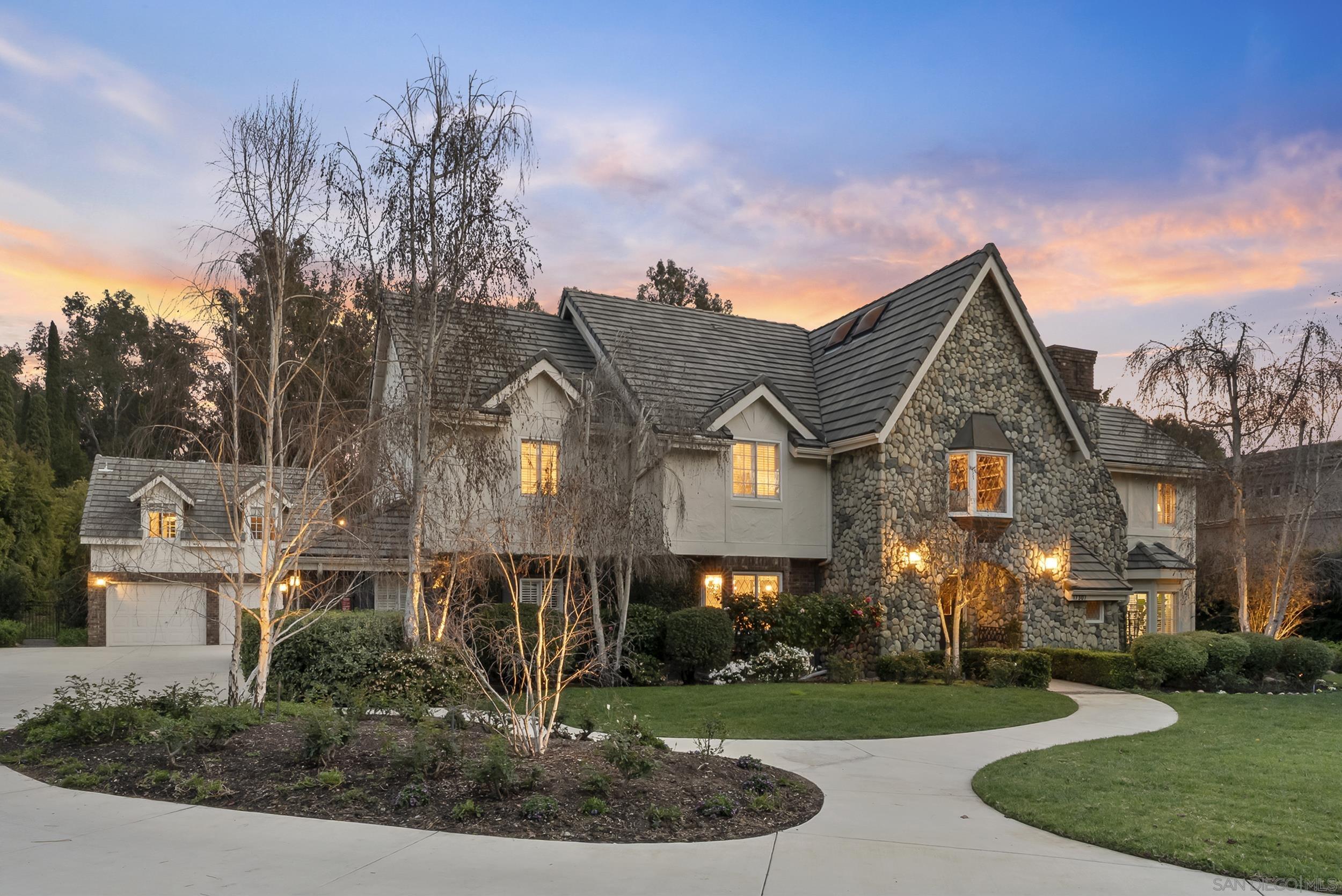 Detail Gallery Image 2 of 57 For 17307  Calle Mayor, Rancho Santa Fe,  CA 92067 - 6 Beds | 5/1 Baths