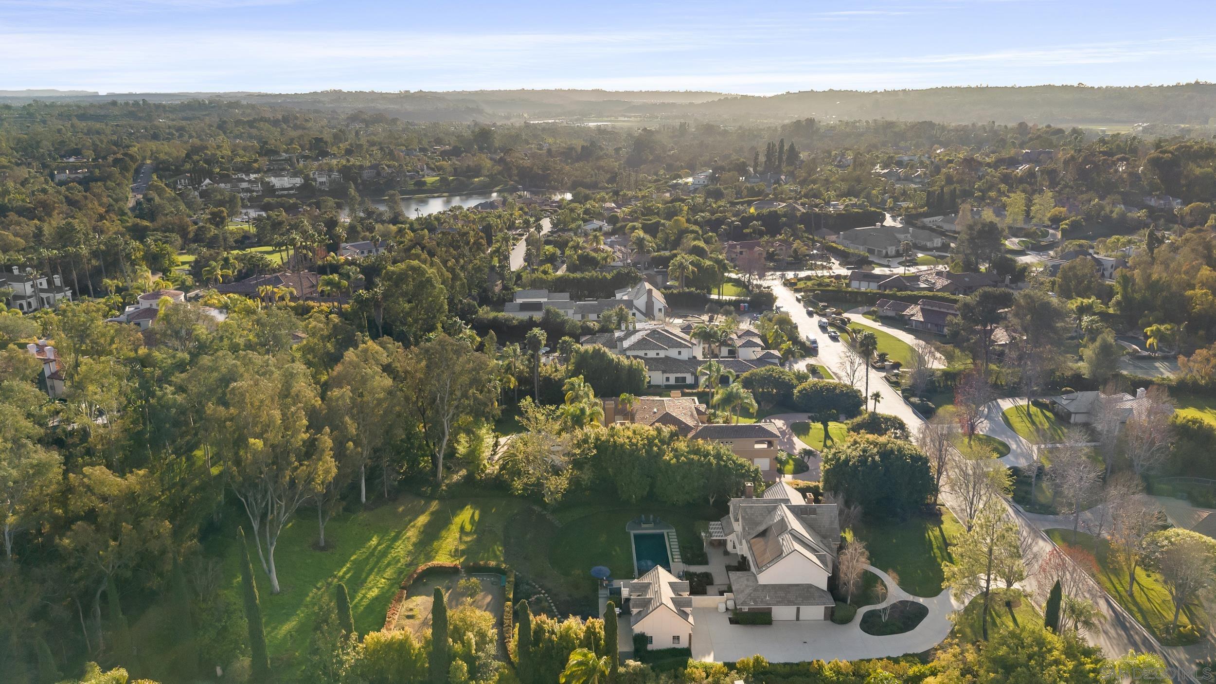 Detail Gallery Image 42 of 57 For 17307  Calle Mayor, Rancho Santa Fe,  CA 92067 - 6 Beds | 5/1 Baths