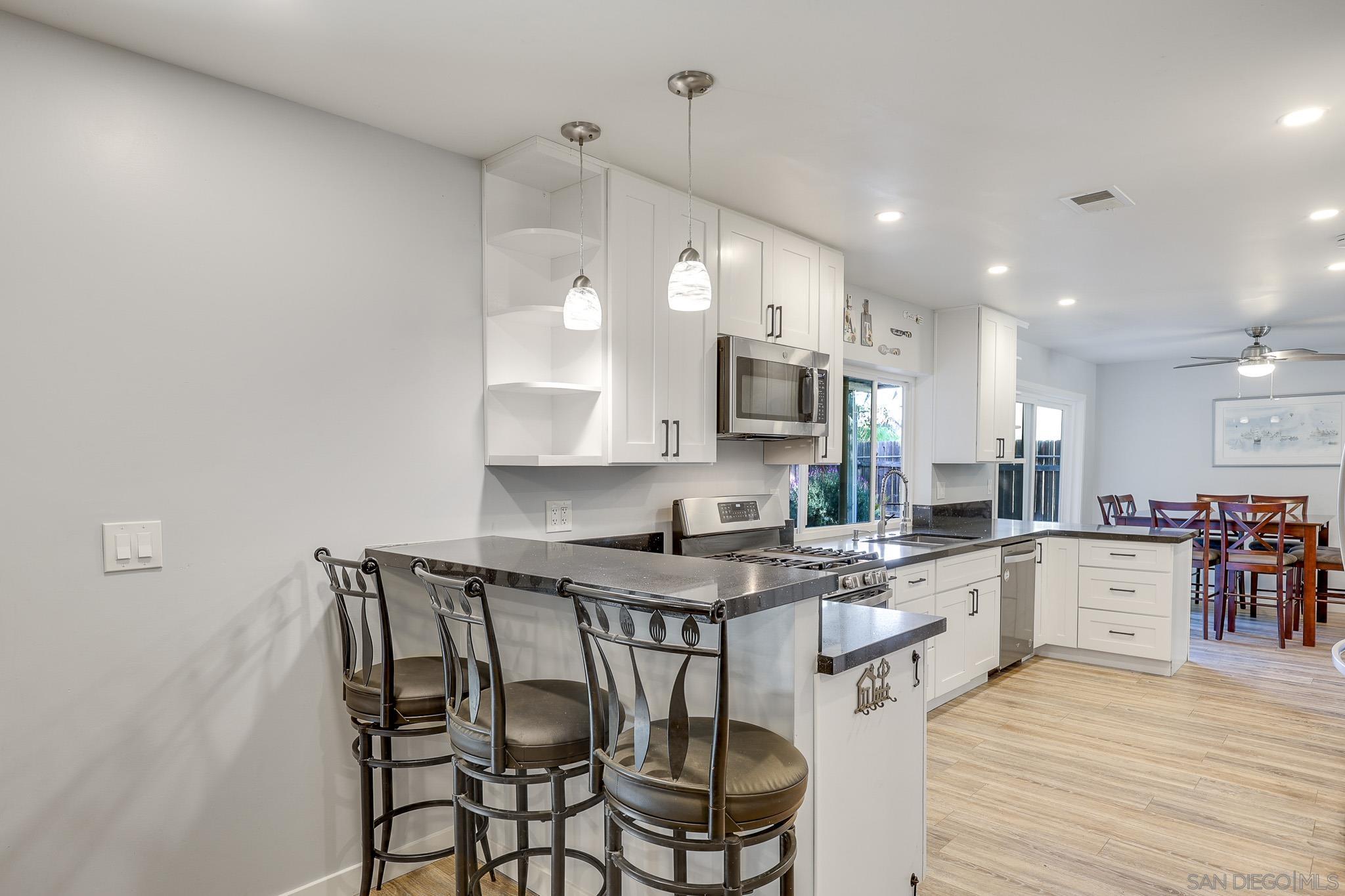 Detail Gallery Image 17 of 49 For 7923  Cinthia St, La Mesa,  CA 91941 - 5 Beds | 3 Baths