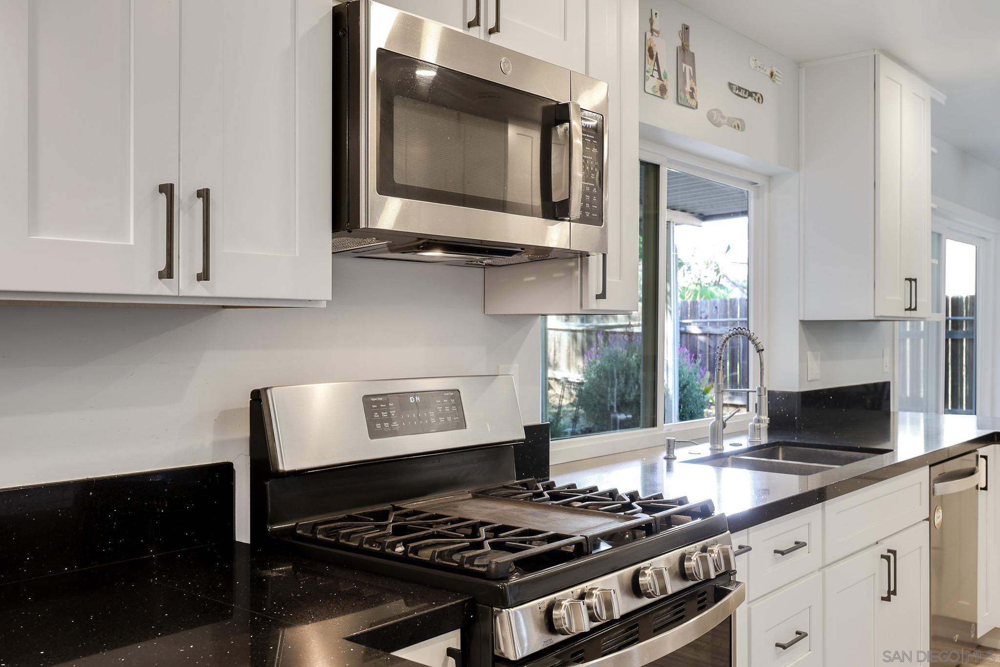 Detail Gallery Image 21 of 49 For 7923  Cinthia St, La Mesa,  CA 91941 - 5 Beds | 3 Baths