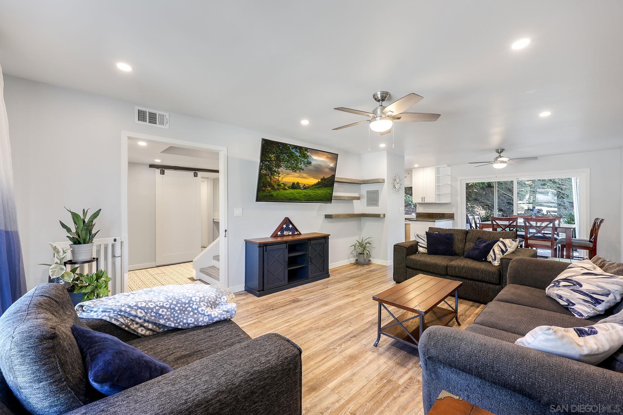 Detail Gallery Image 8 of 49 For 7923  Cinthia St, La Mesa,  CA 91941 - 5 Beds | 3 Baths