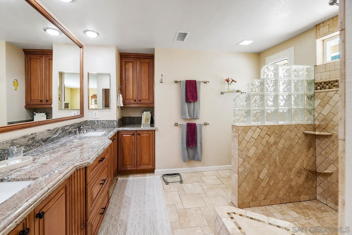 Detail Gallery Image 24 of 67 For 14922  Derringer Rd., Poway,  CA 92064 - 5 Beds | 2/1 Baths