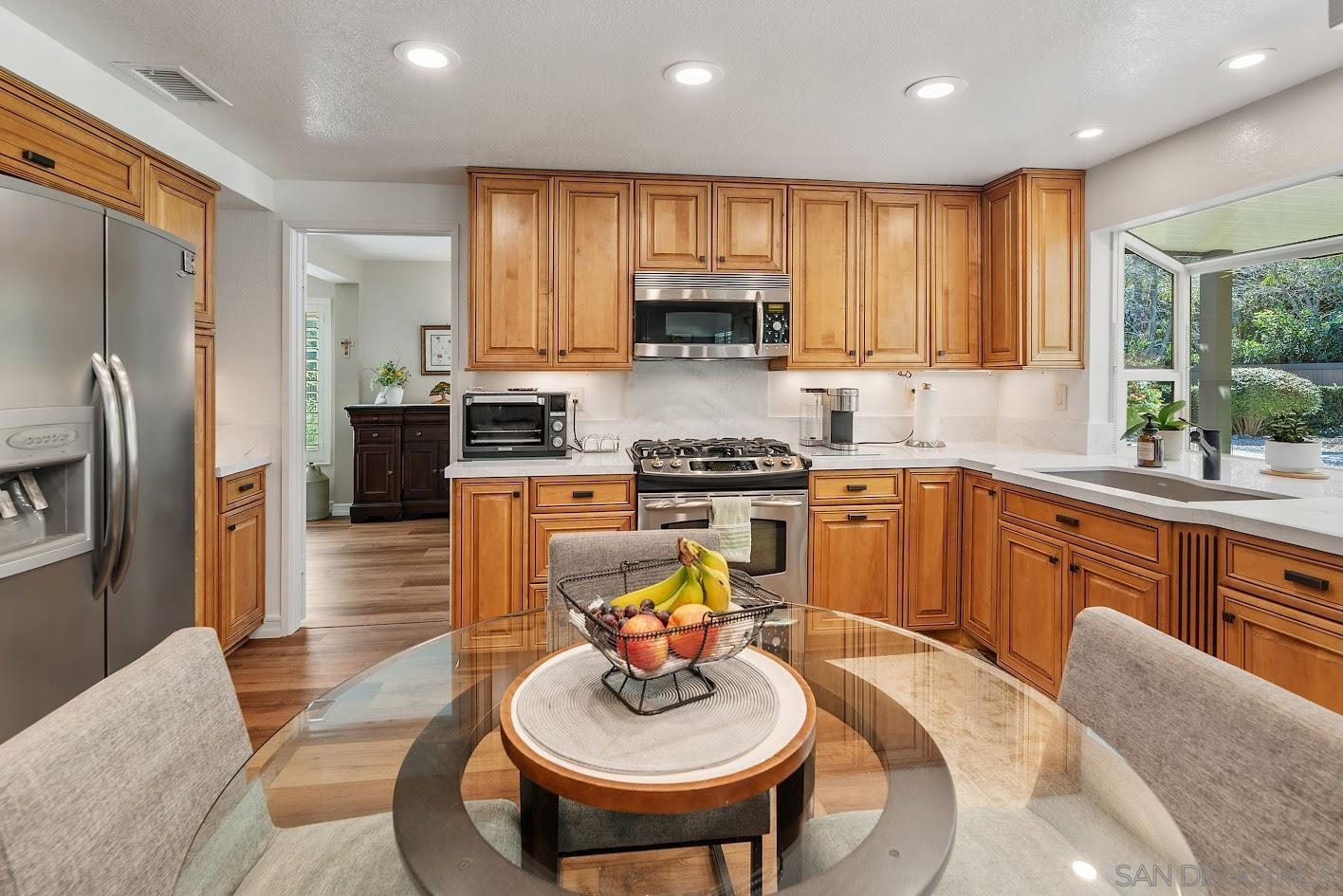 Detail Gallery Image 4 of 67 For 14922  Derringer Rd., Poway,  CA 92064 - 5 Beds | 2/1 Baths