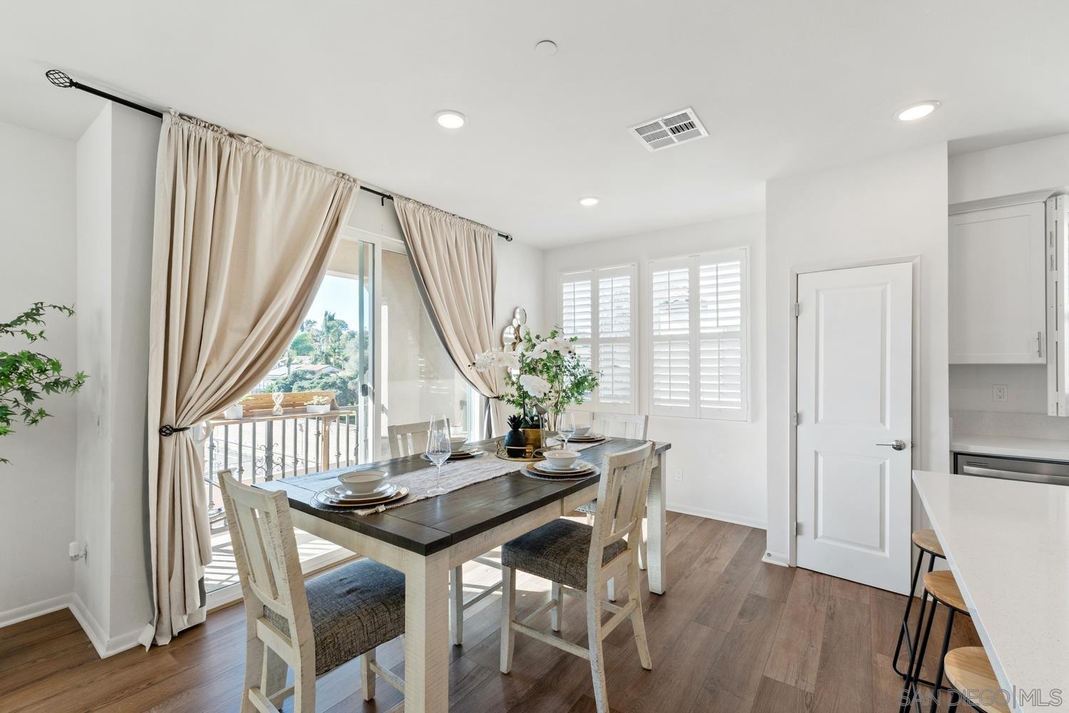 Detail Gallery Image 16 of 70 For 2328  Columba Gln, Escondido,  CA 92025 - 2 Beds | 2/1 Baths