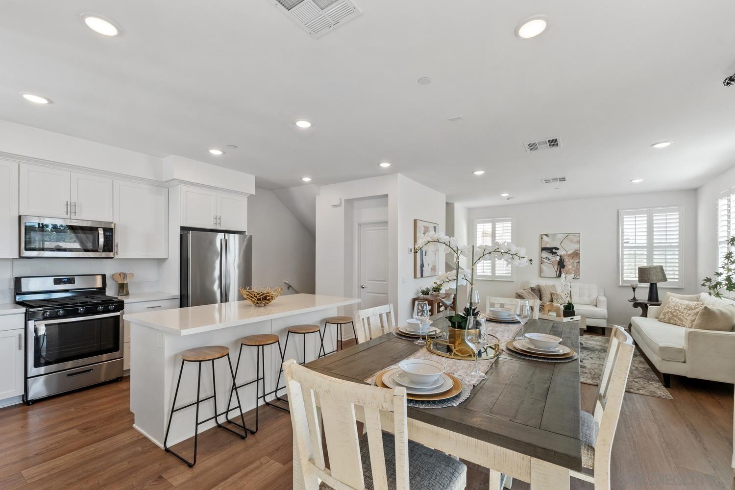 Detail Gallery Image 18 of 70 For 2328  Columba Gln, Escondido,  CA 92025 - 2 Beds | 2/1 Baths