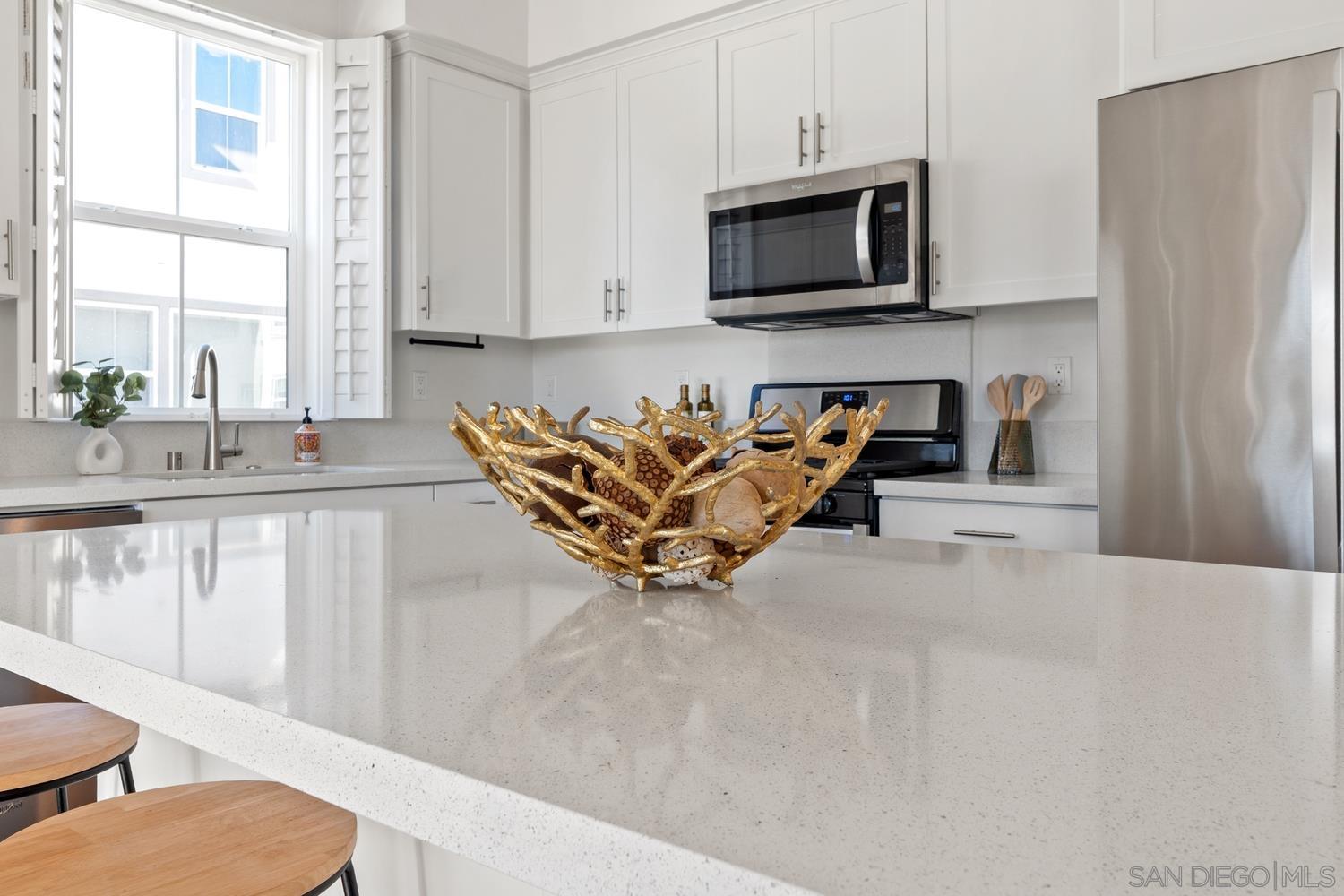 Detail Gallery Image 21 of 70 For 2328  Columba Gln, Escondido,  CA 92025 - 2 Beds | 2/1 Baths