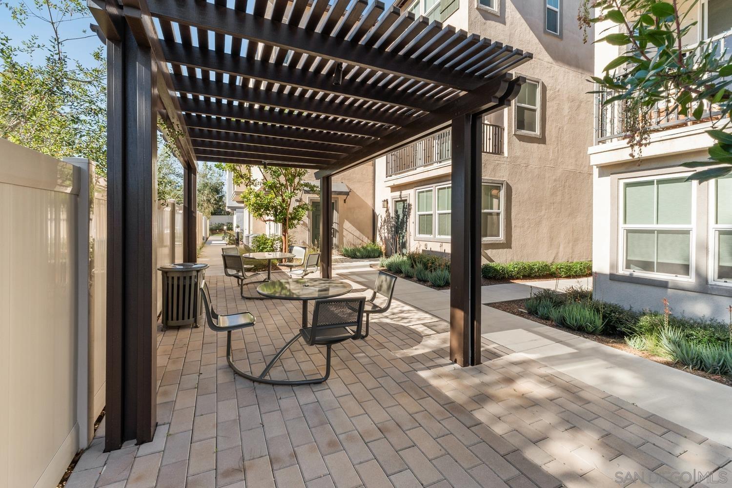 Detail Gallery Image 45 of 70 For 2328  Columba Gln, Escondido,  CA 92025 - 2 Beds | 2/1 Baths