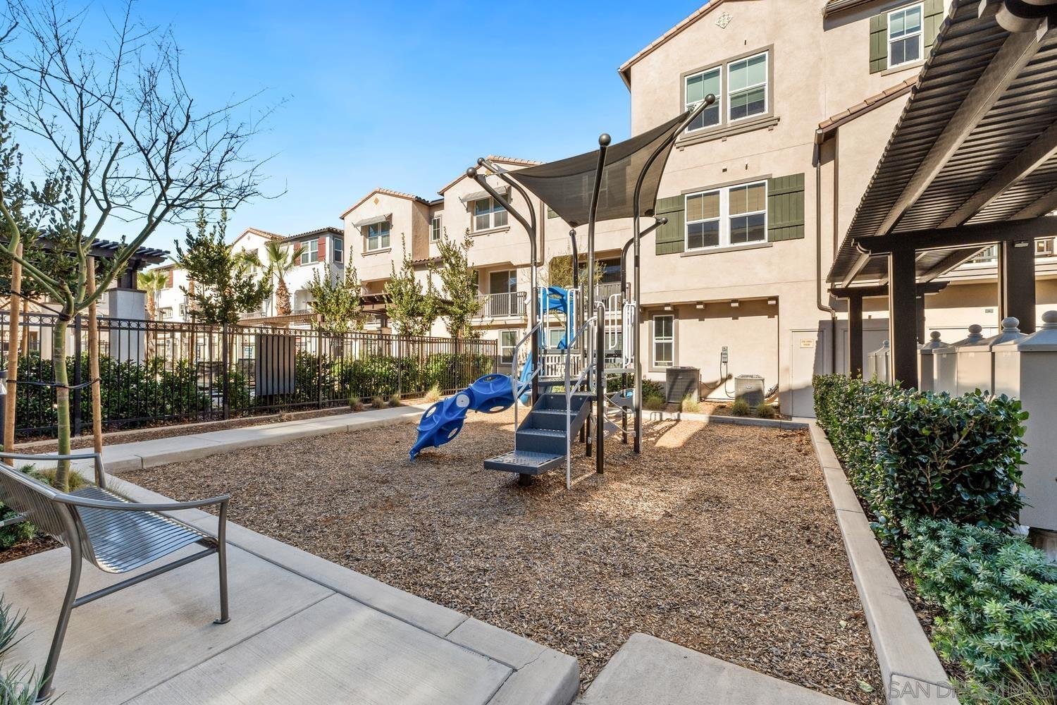 Detail Gallery Image 47 of 70 For 2328  Columba Gln, Escondido,  CA 92025 - 2 Beds | 2/1 Baths