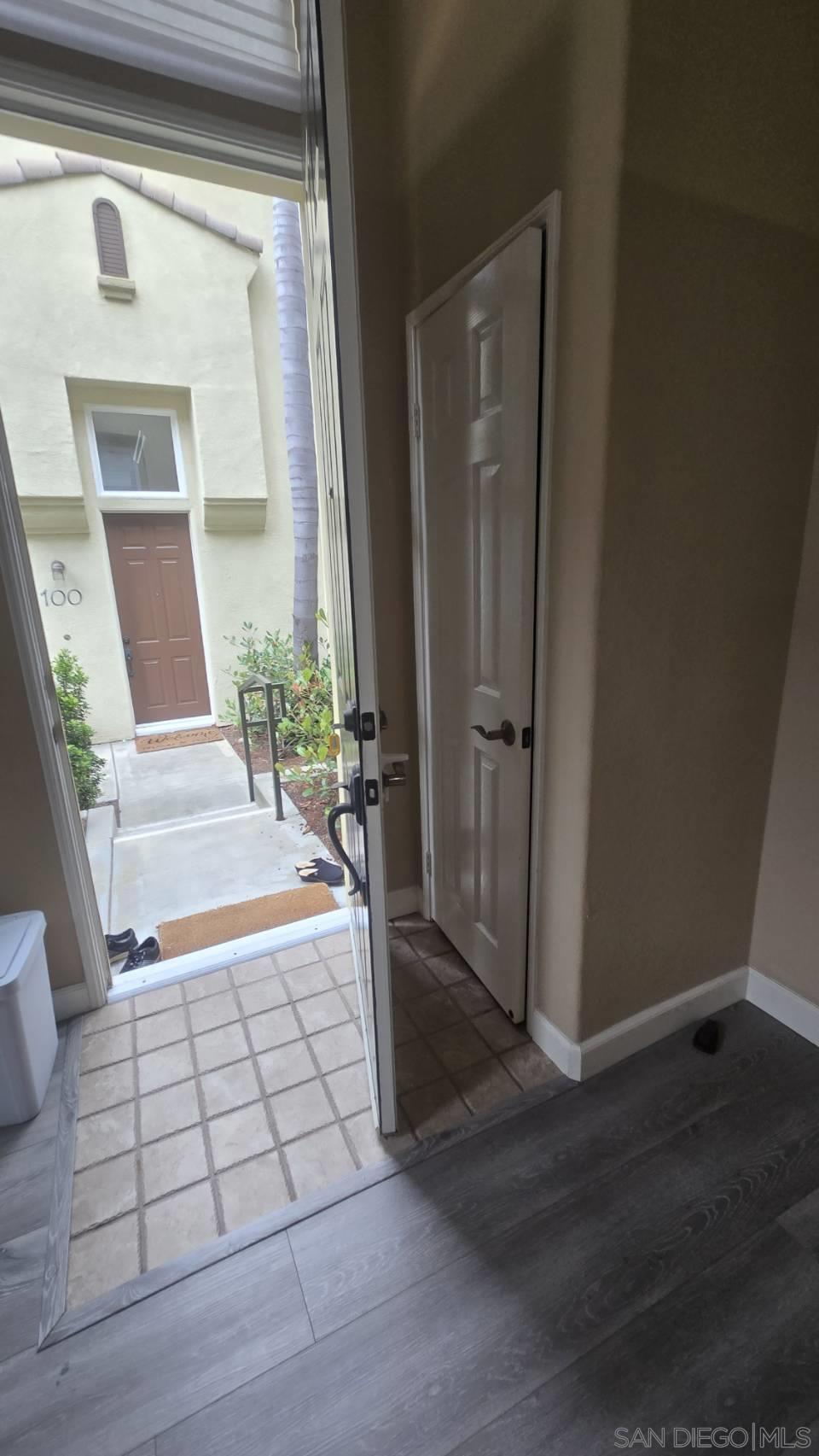 Detail Gallery Image 17 of 35 For Mykonos Ln, San Diego,  CA 92130 - 2 Beds | 2/1 Baths