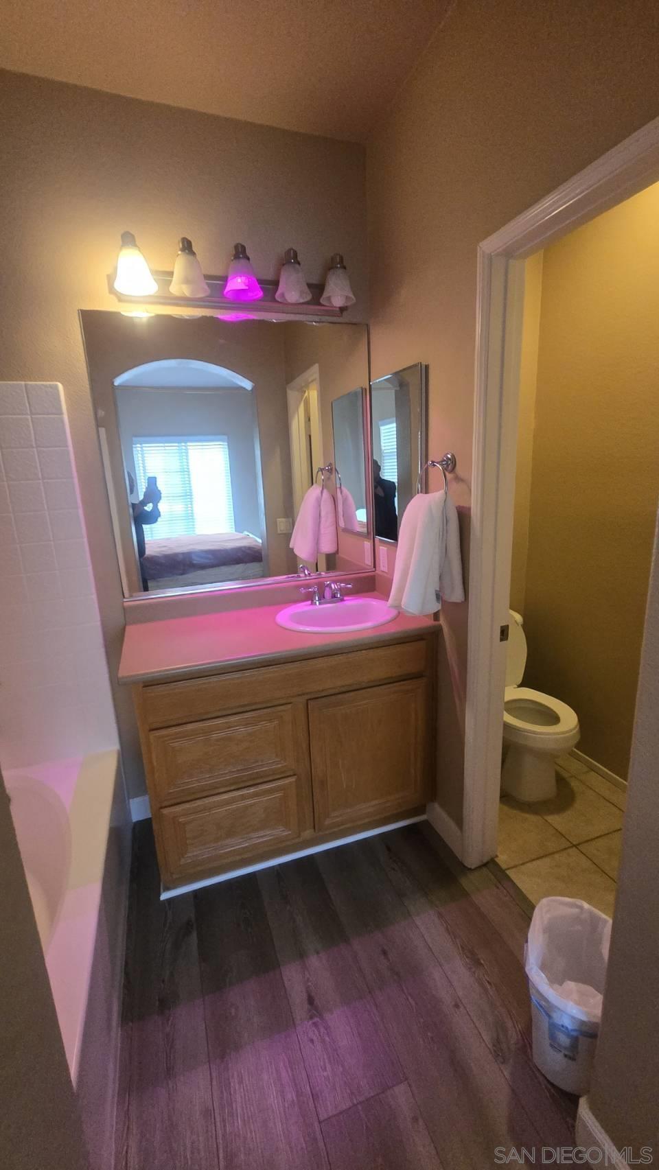 Detail Gallery Image 23 of 35 For Mykonos Ln, San Diego,  CA 92130 - 2 Beds | 2/1 Baths